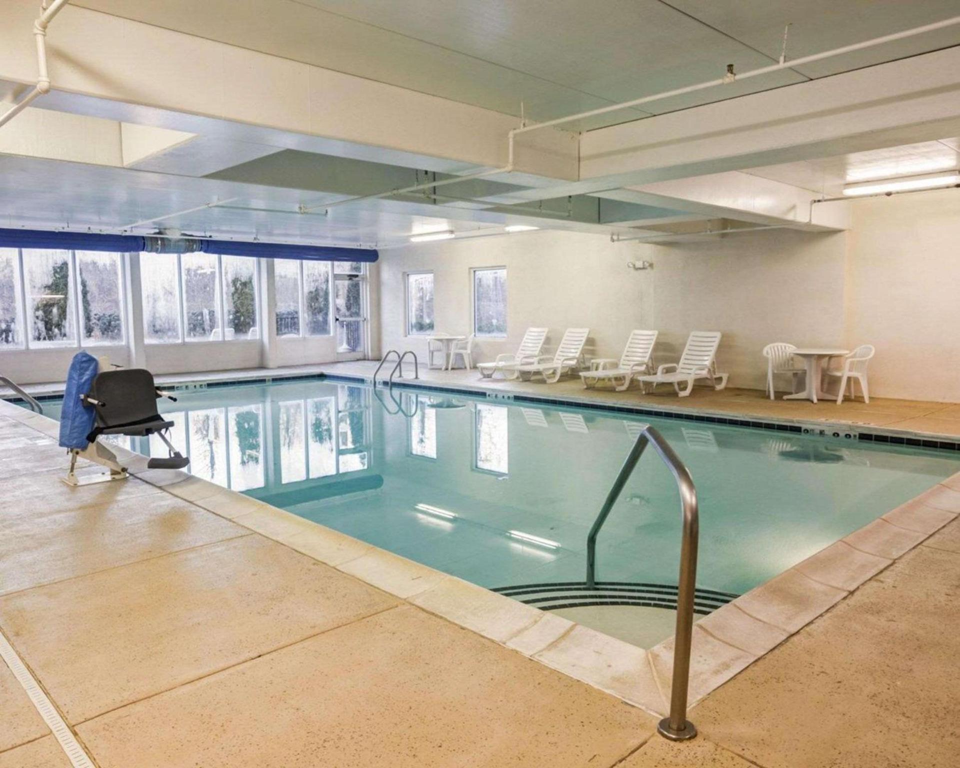 Charlotte Suites by IHG photo 19