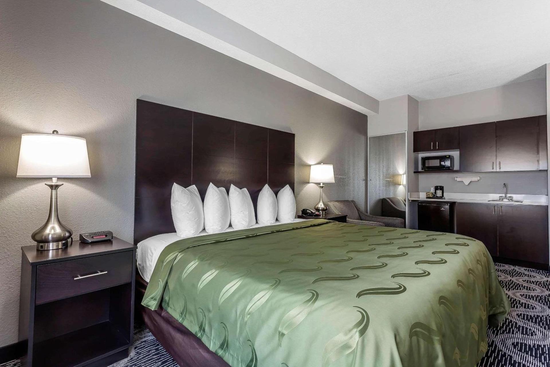 Quality Suites Pineville - Charlotte photo 5