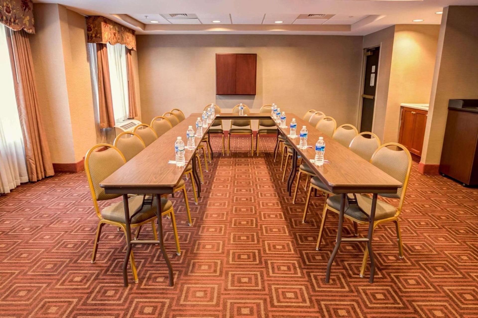 Concord Suites by IHG photo 24