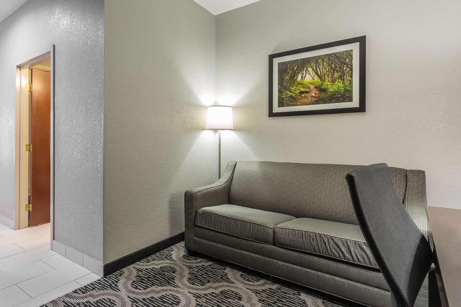 Quality Suites Pineville - Charlotte photo 32