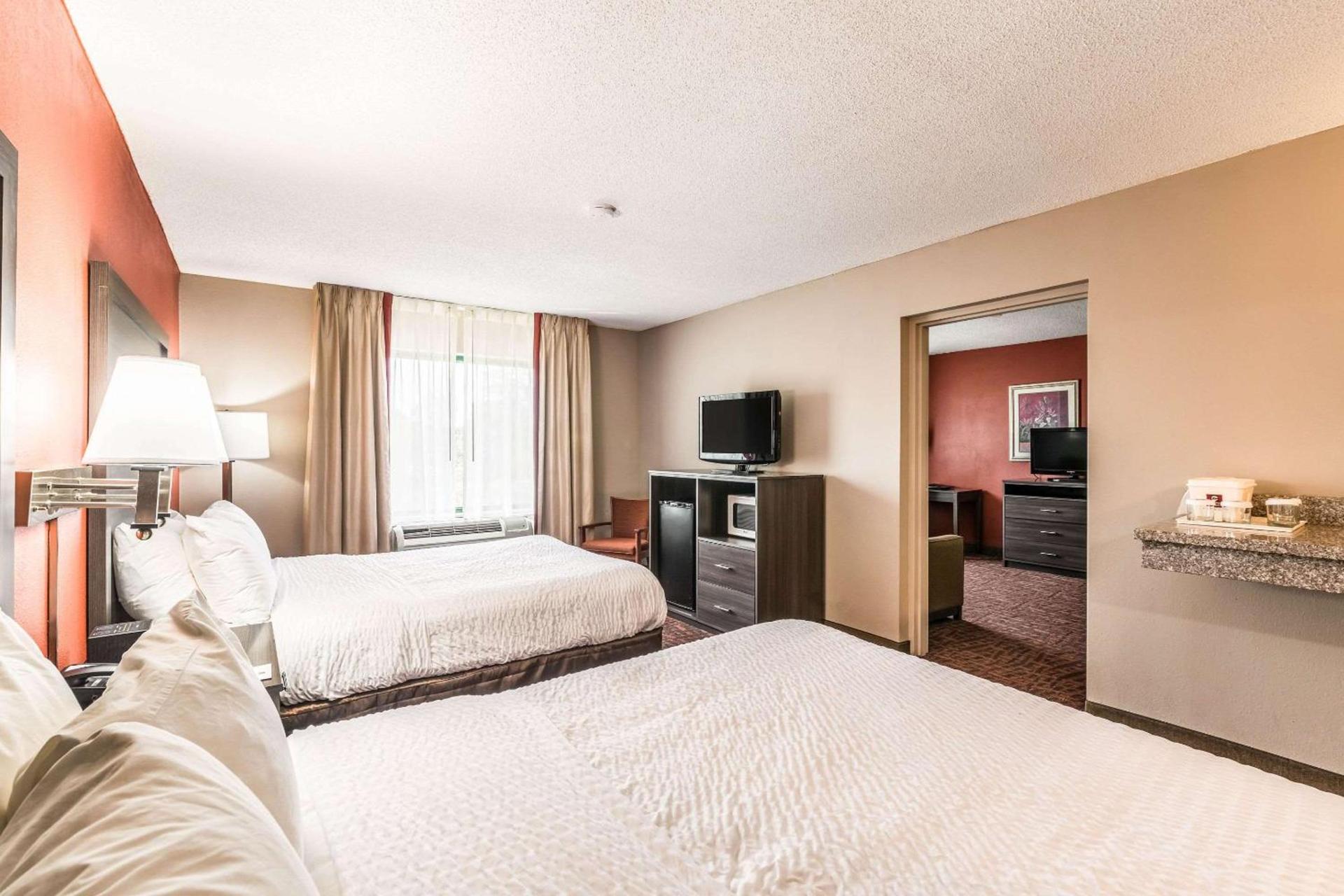 Lake Norman Inn and Suites photo 6