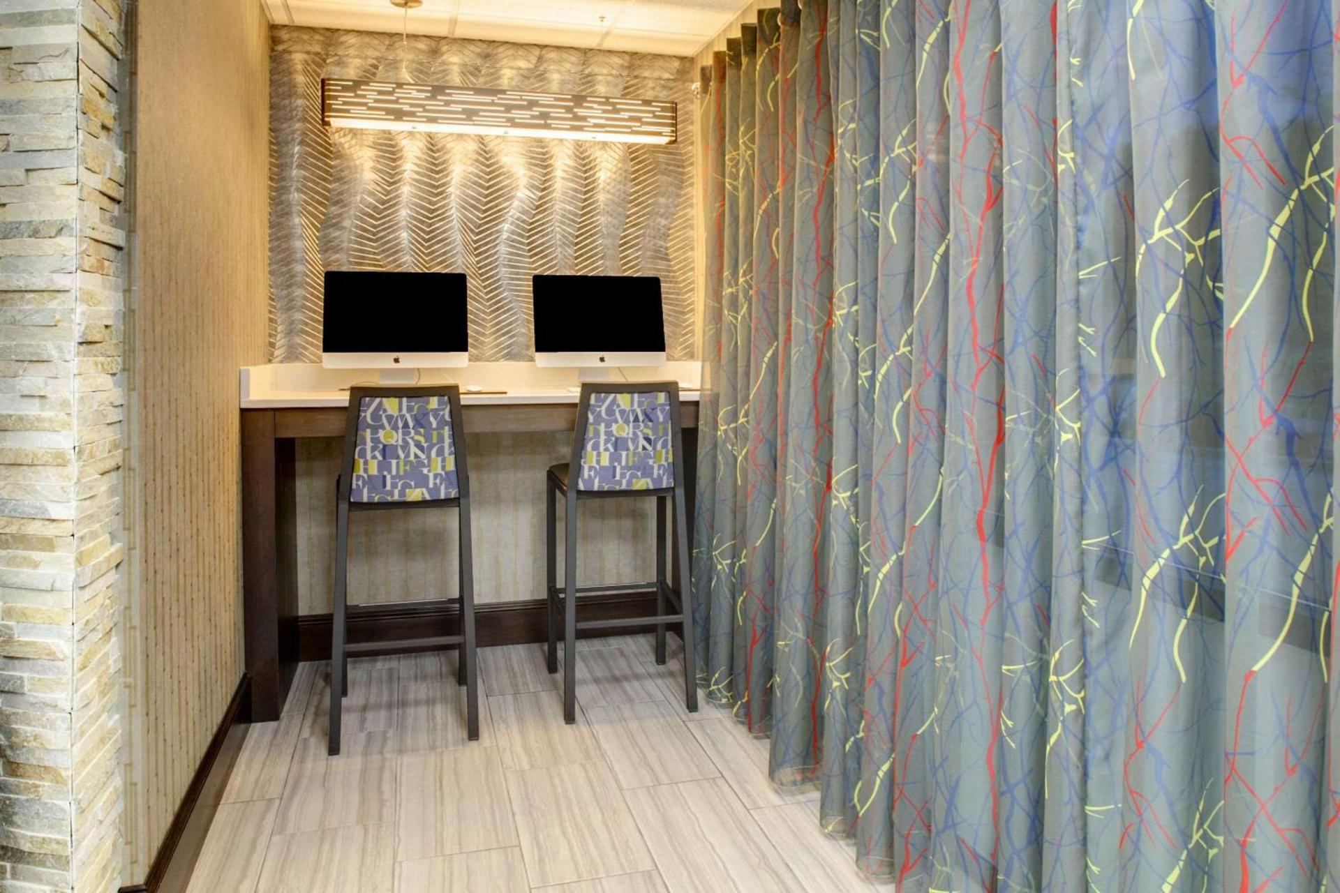 Clarion Pointe Biltmore Village photo 22