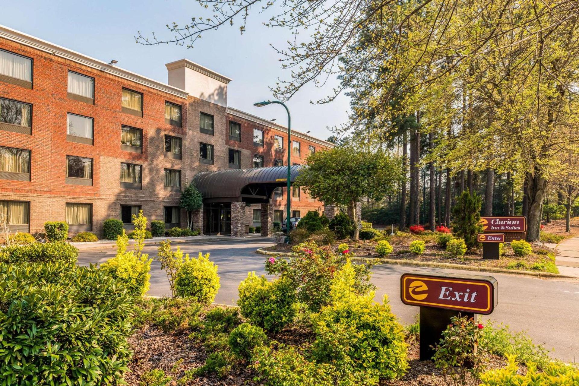 Lake Norman Inn and Suites — hotel in Cornelius