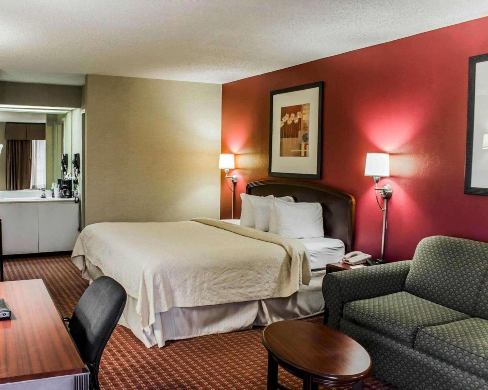 Quality Inn Roanoke near Lake Gaston photo 20