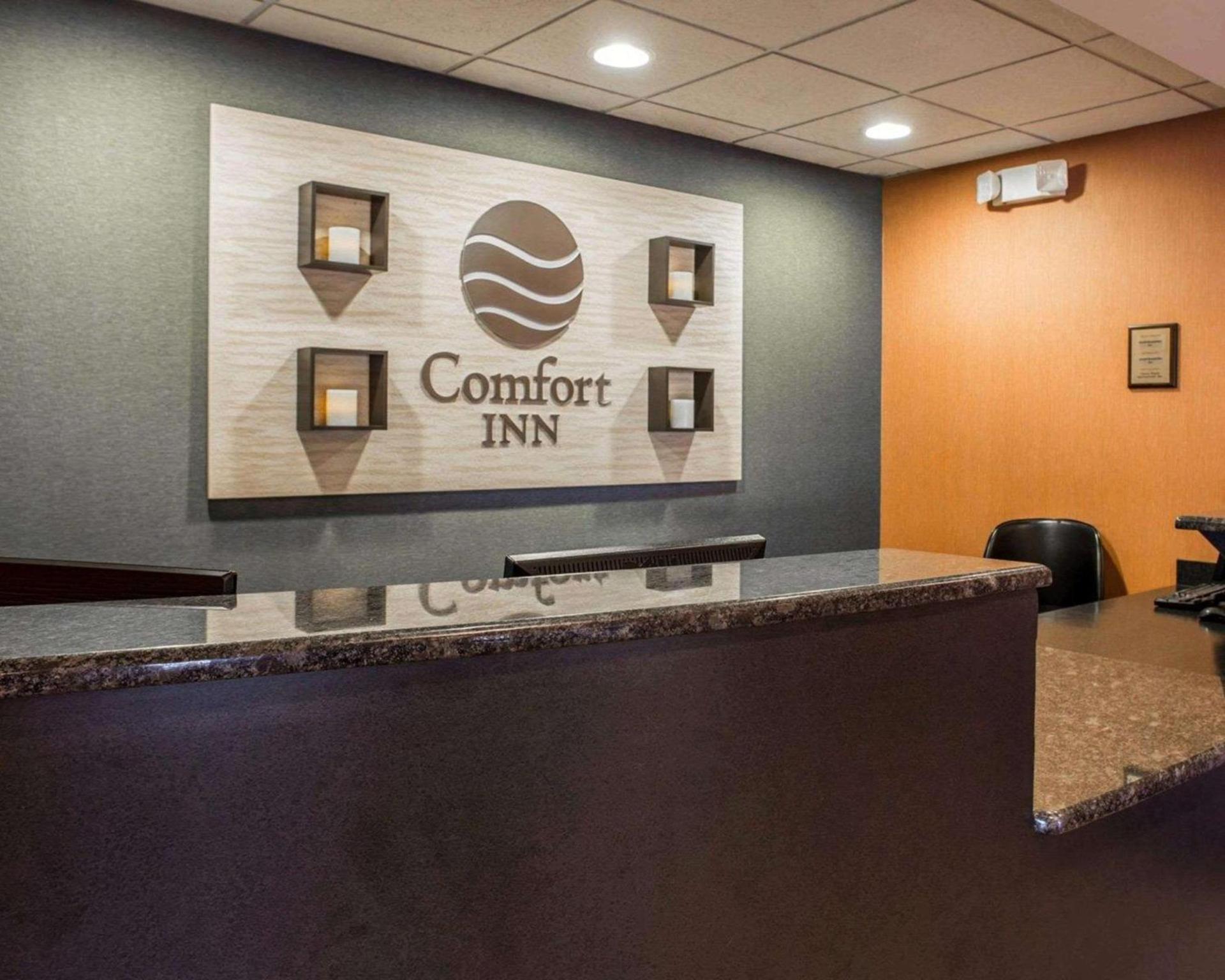 Comfort Inn & Suites Lumberton Central I-95 photo 4