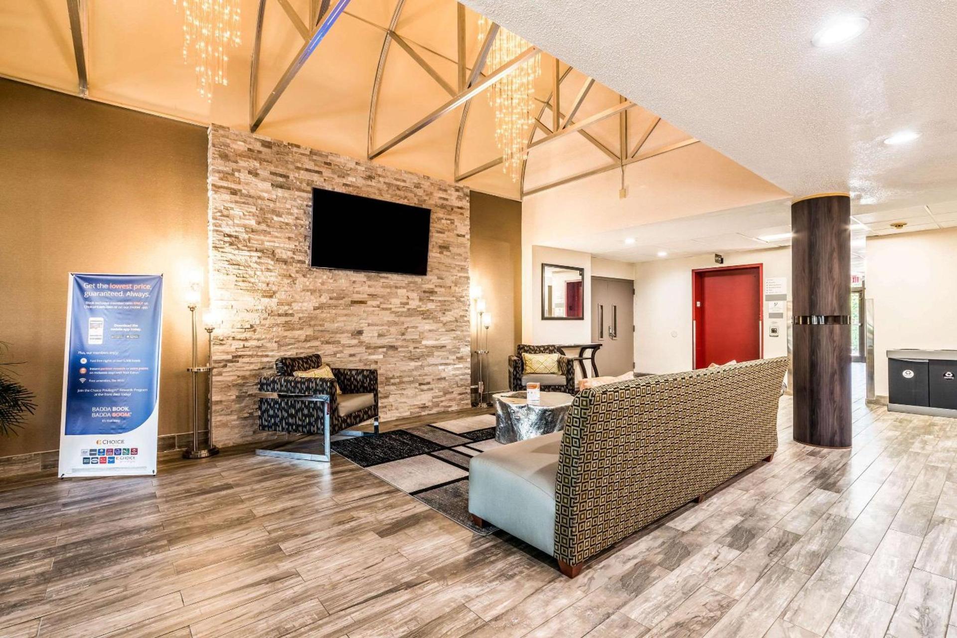 Lake Norman Inn and Suites photo 30
