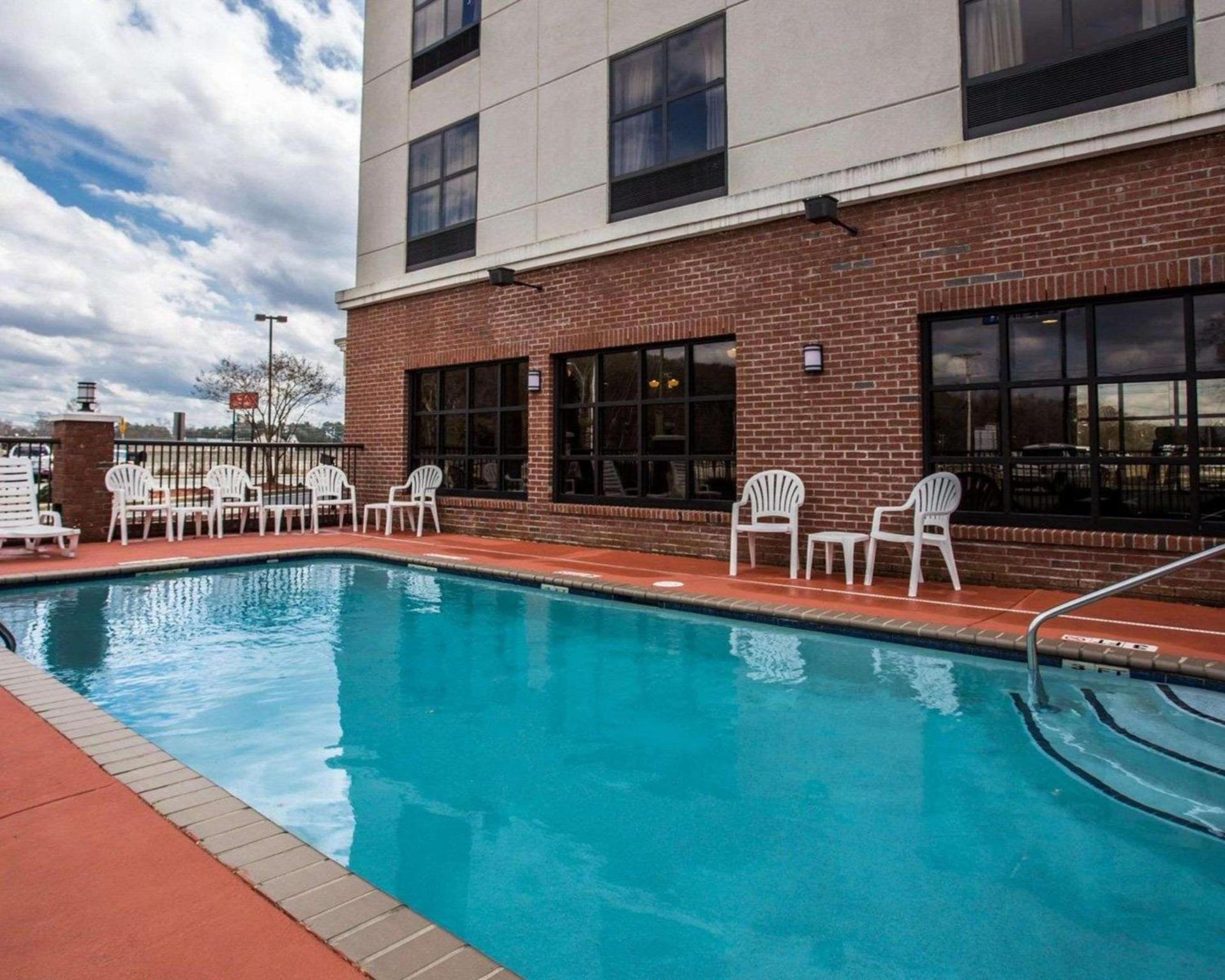 Comfort Inn & Suites Lumberton Central I-95 photo 19