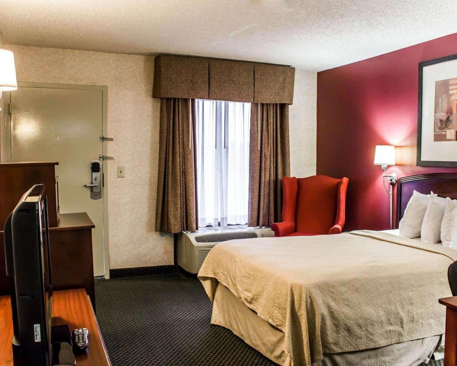 Quality Inn Roanoke near Lake Gaston photo 8