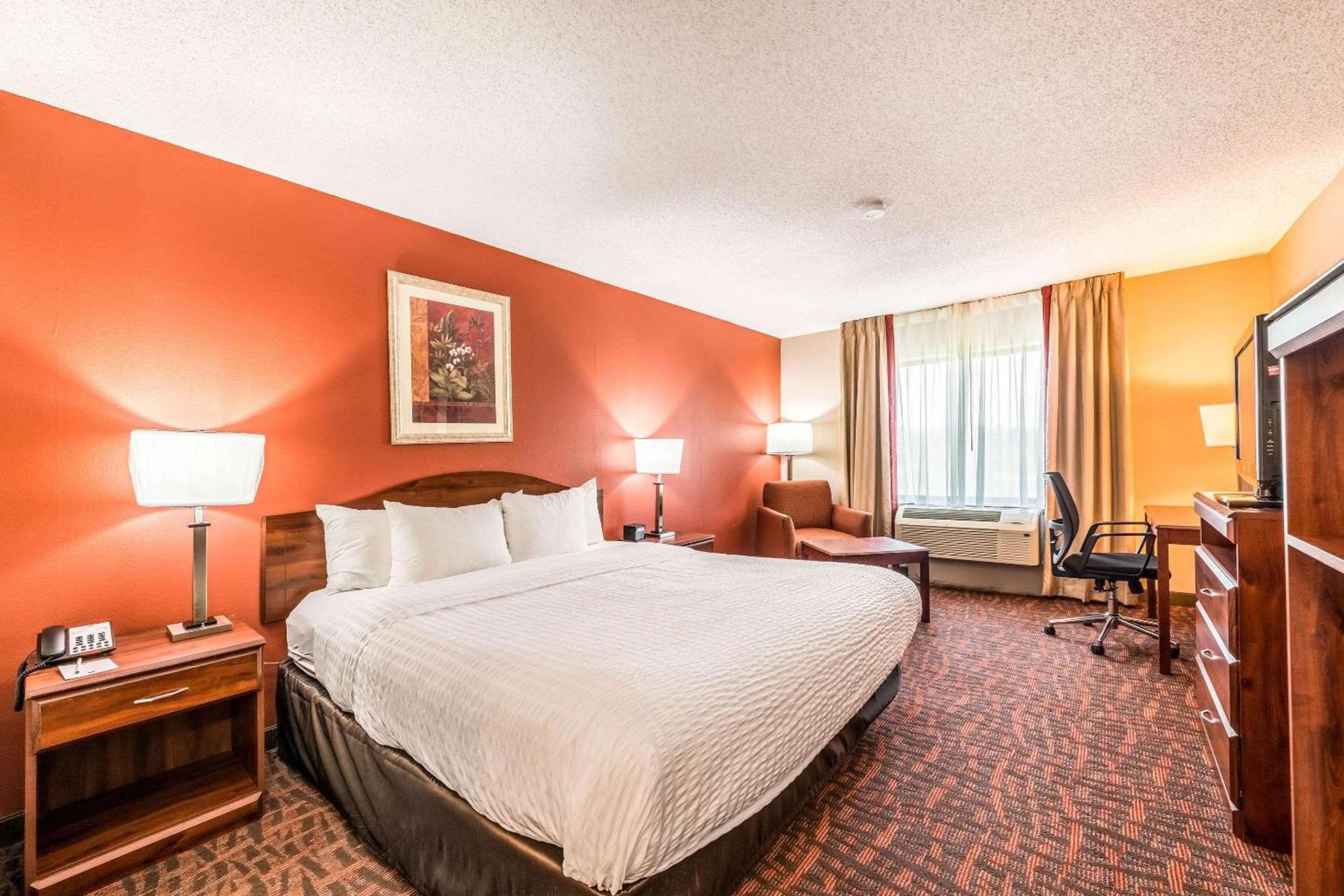 Lake Norman Inn and Suites photo 25