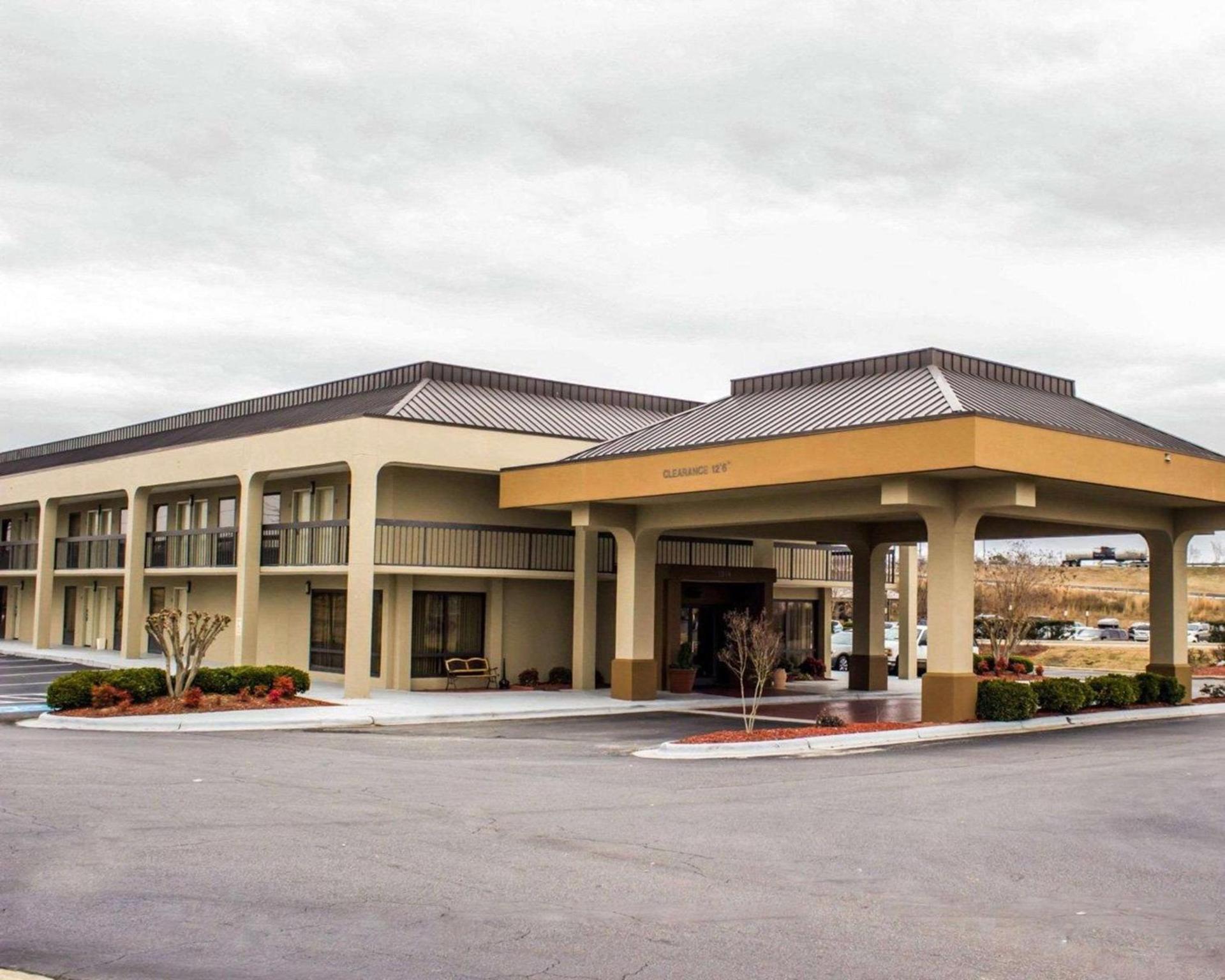 Quality Inn Roanoke near Lake Gaston — hotel in Roanoke Rapids