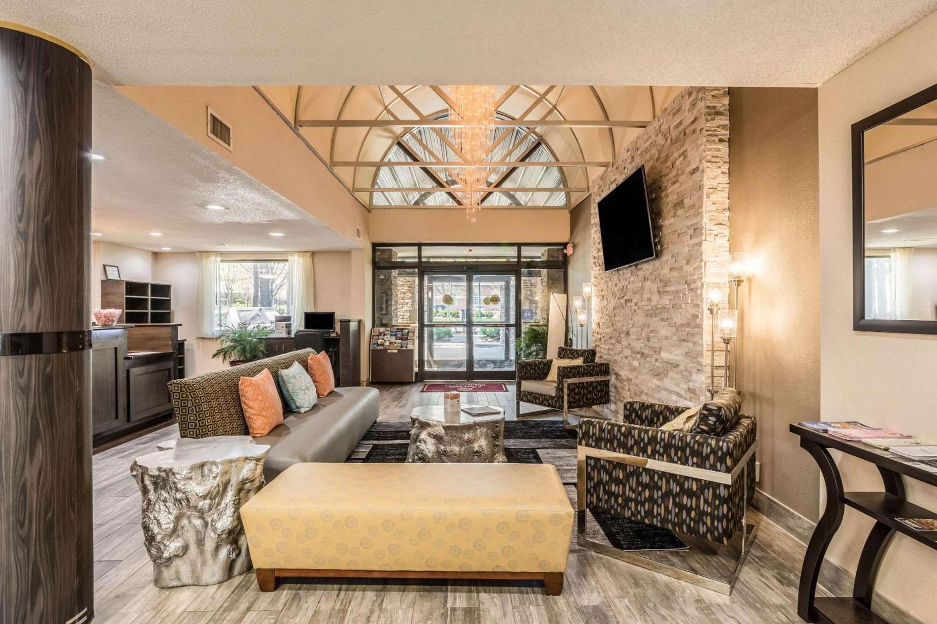 Lake Norman Inn and Suites photo 4