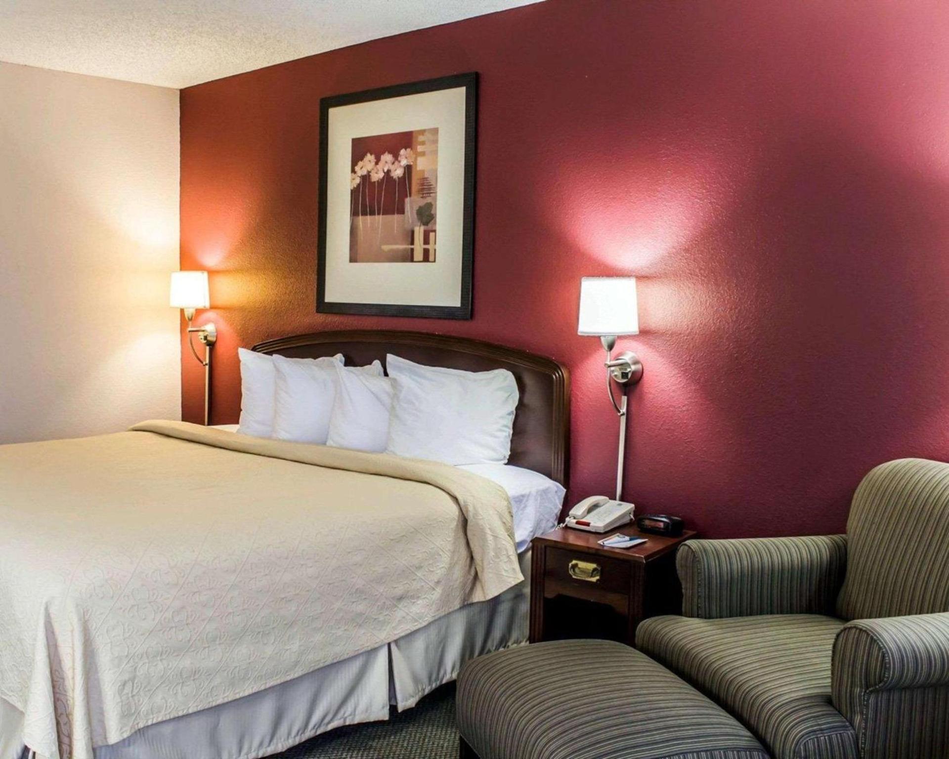 Quality Inn Roanoke near Lake Gaston photo 11