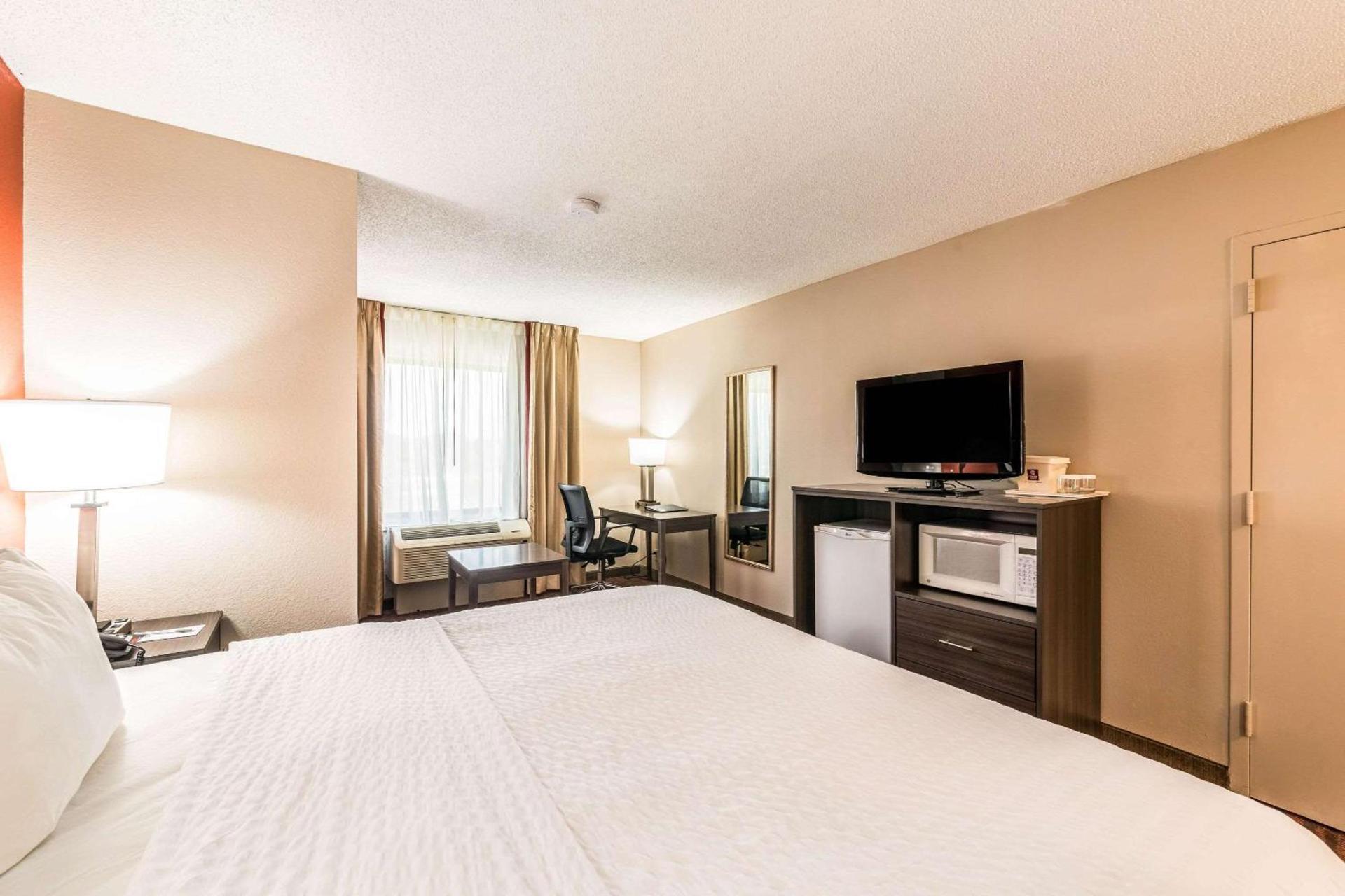 Lake Norman Inn and Suites photo 17
