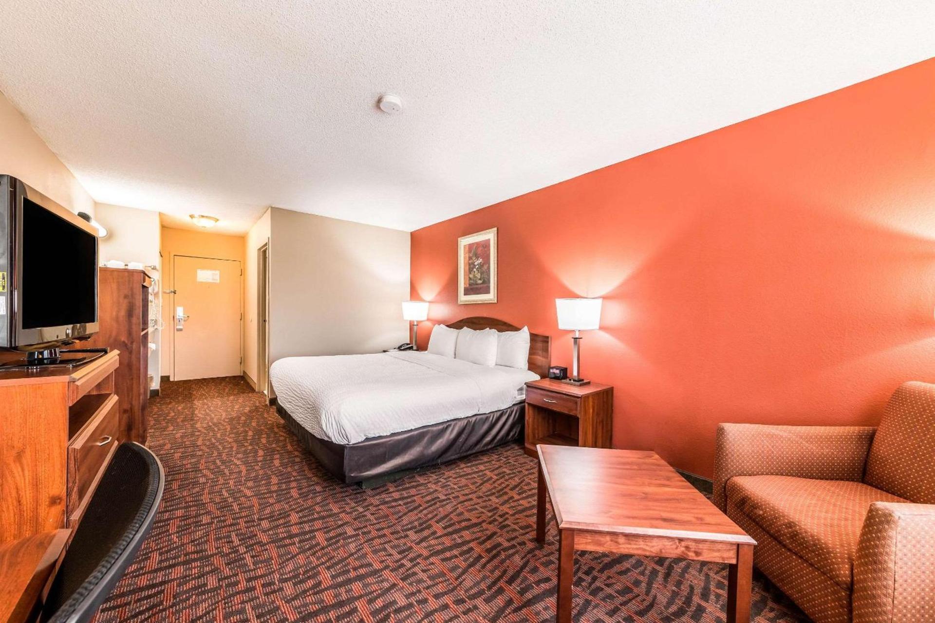 Lake Norman Inn and Suites photo 23
