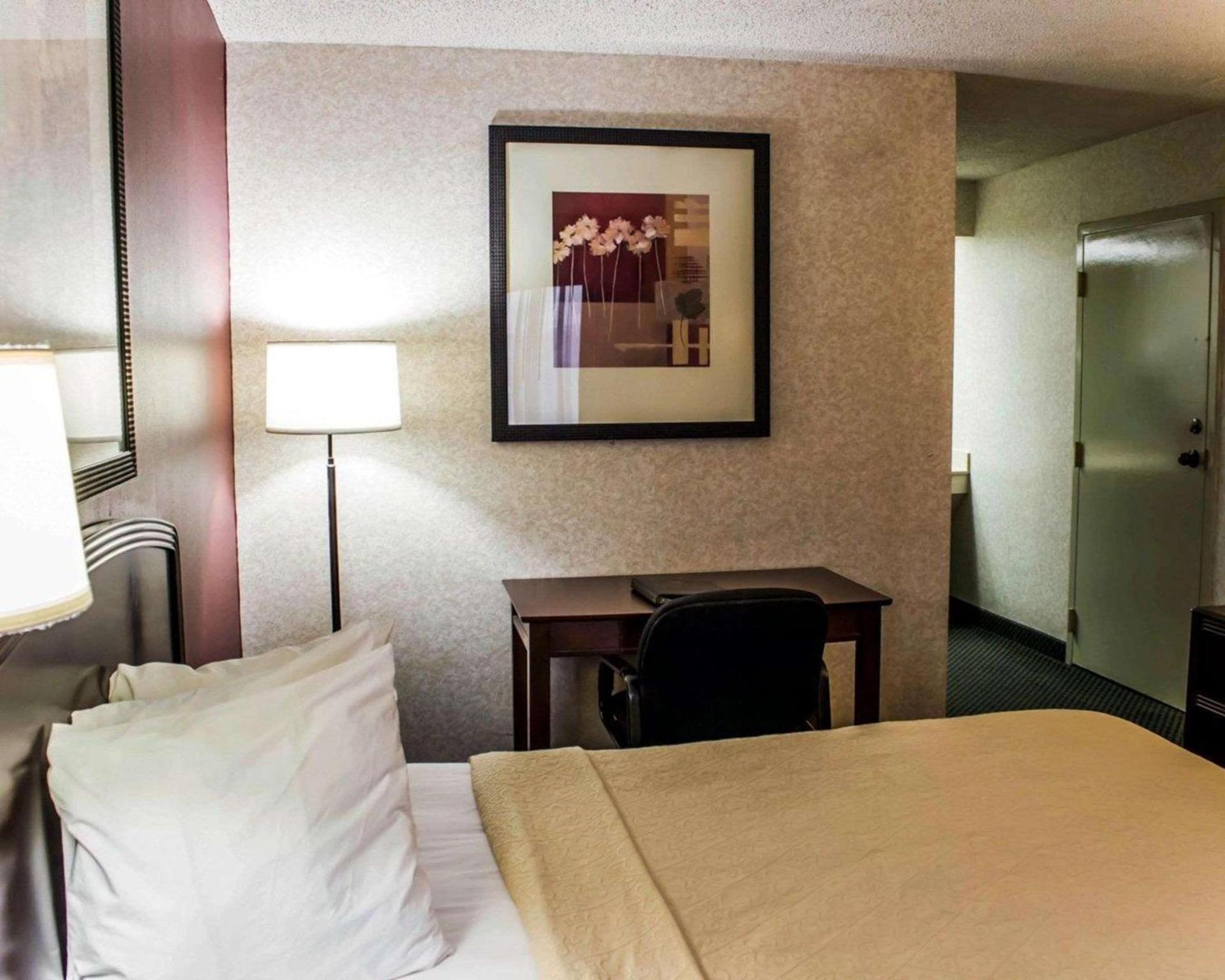 Quality Inn Roanoke near Lake Gaston photo 3