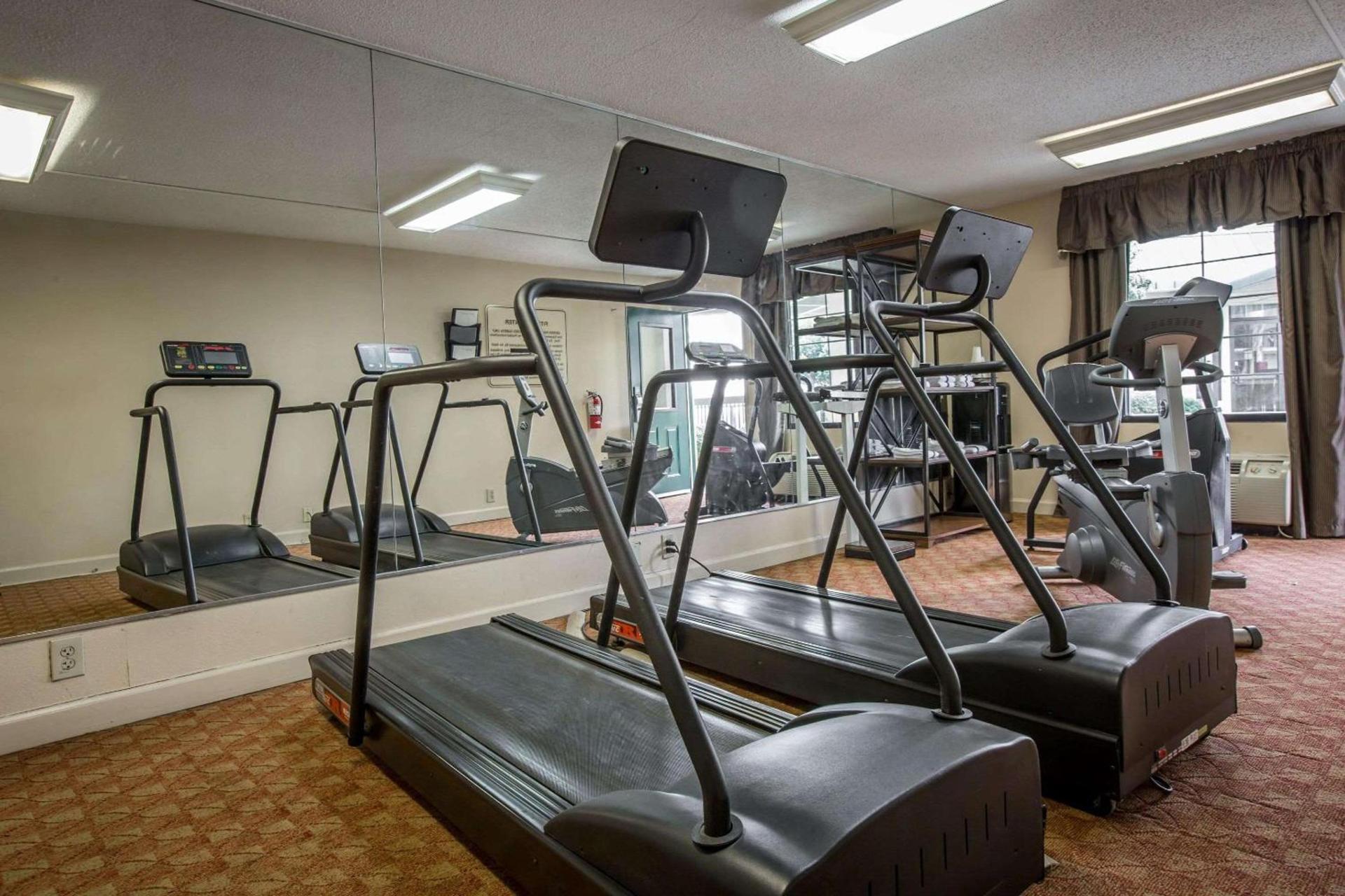 Quality Inn & Suites Hanes Mall photo 31
