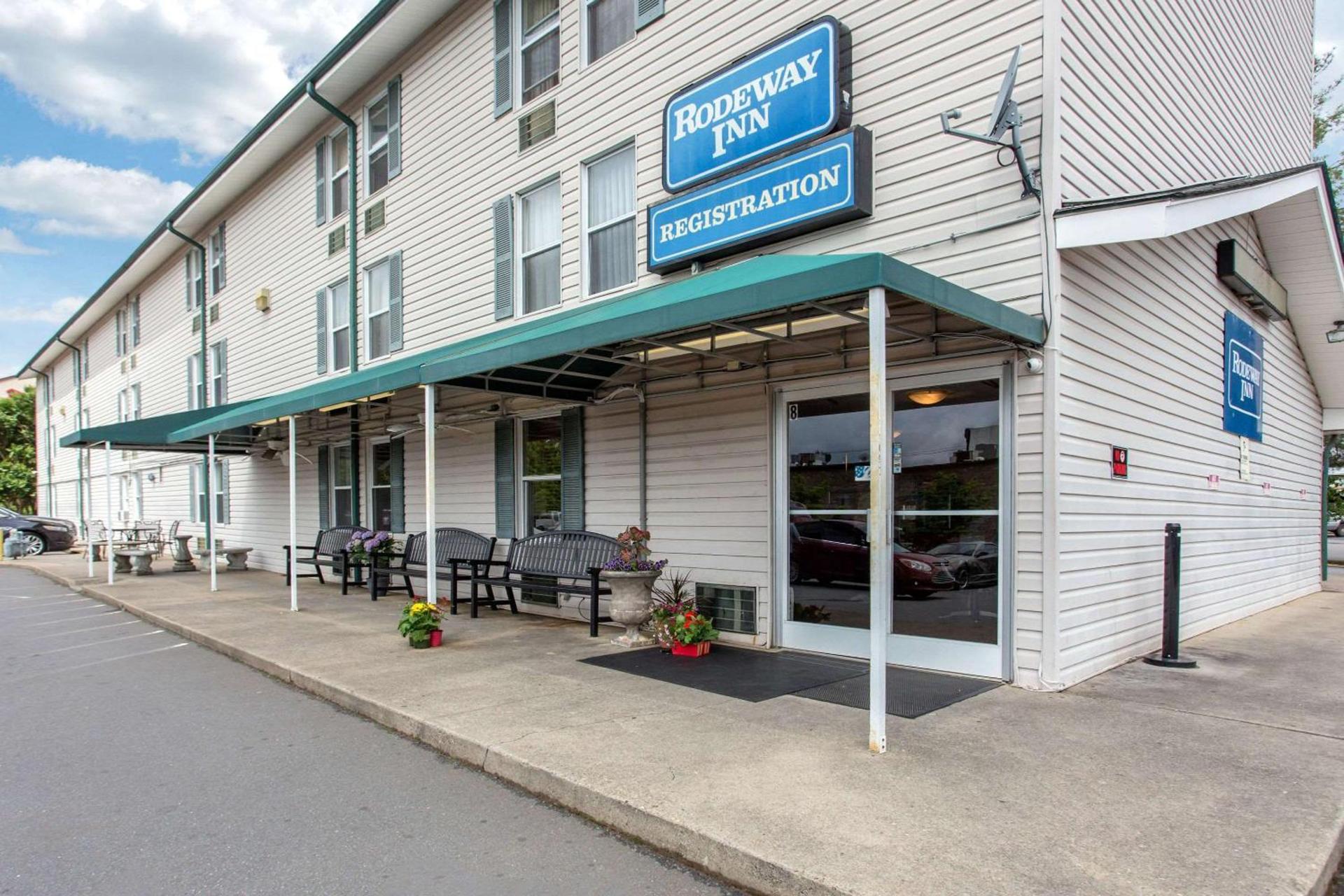Rodeway Inn Asheville photo 11