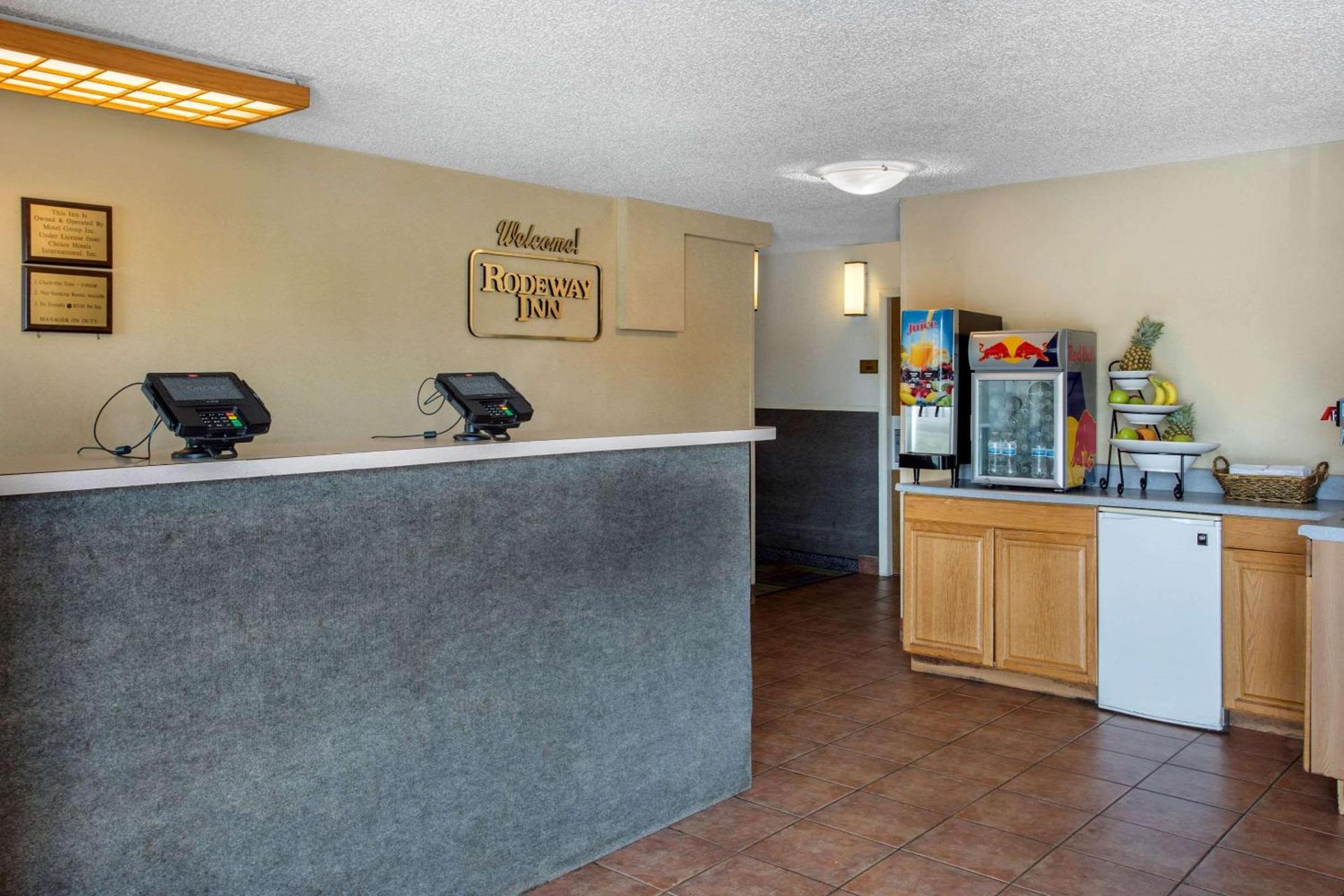 Rodeway Inn Asheville photo 16