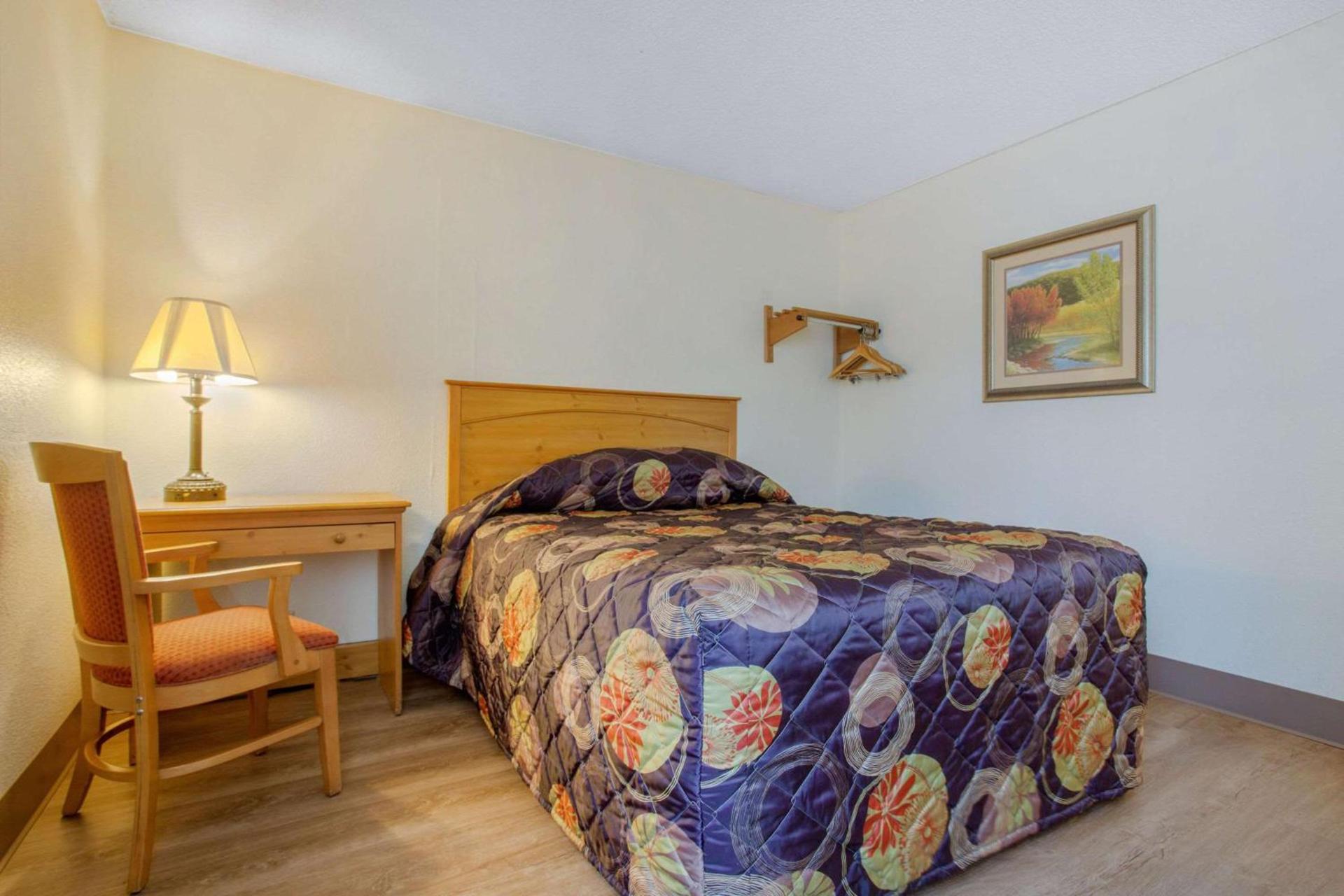 Rodeway Inn Asheville photo 18