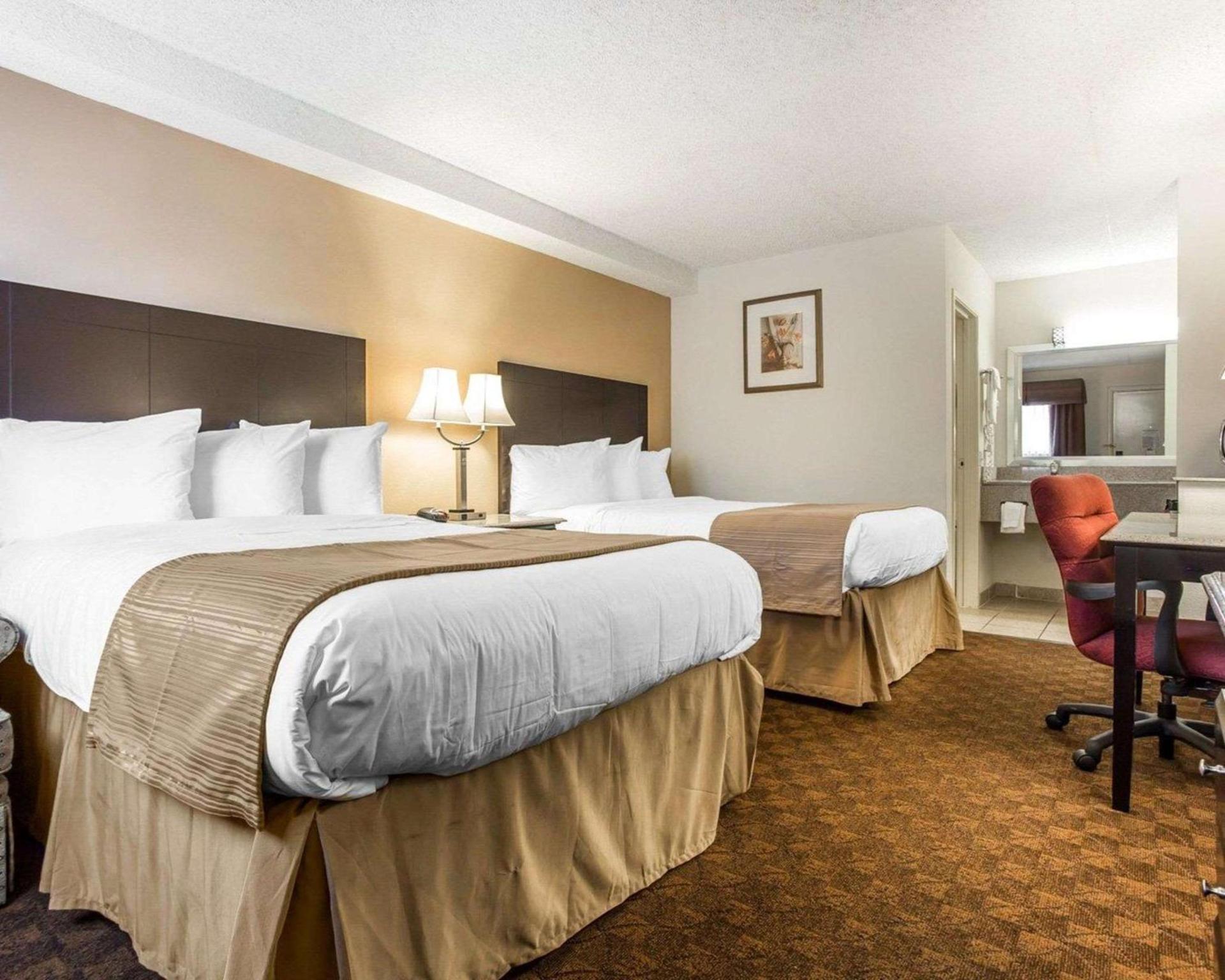 Quality Inn & Suites Coliseum photo 16
