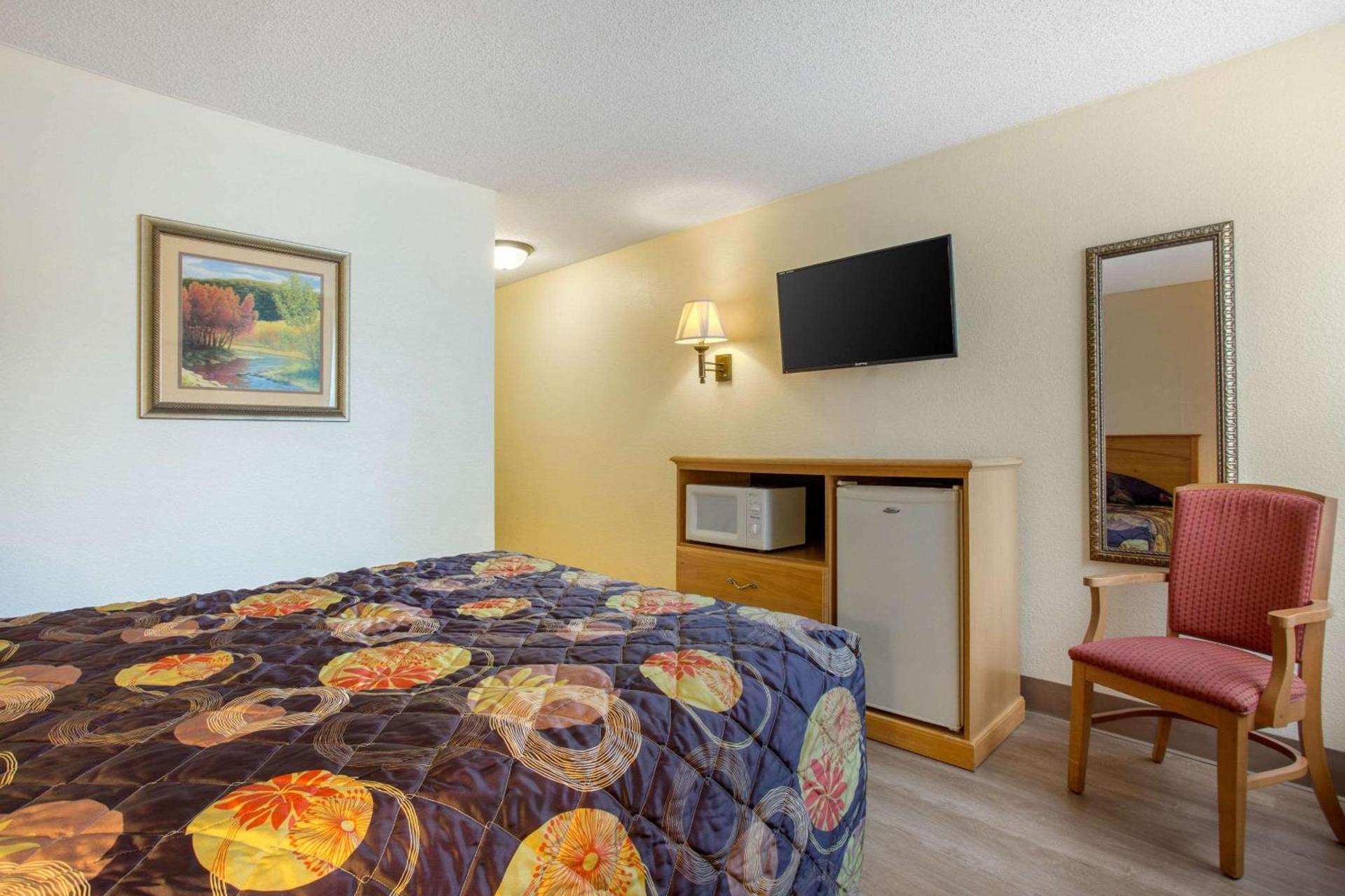 Rodeway Inn Asheville photo 25