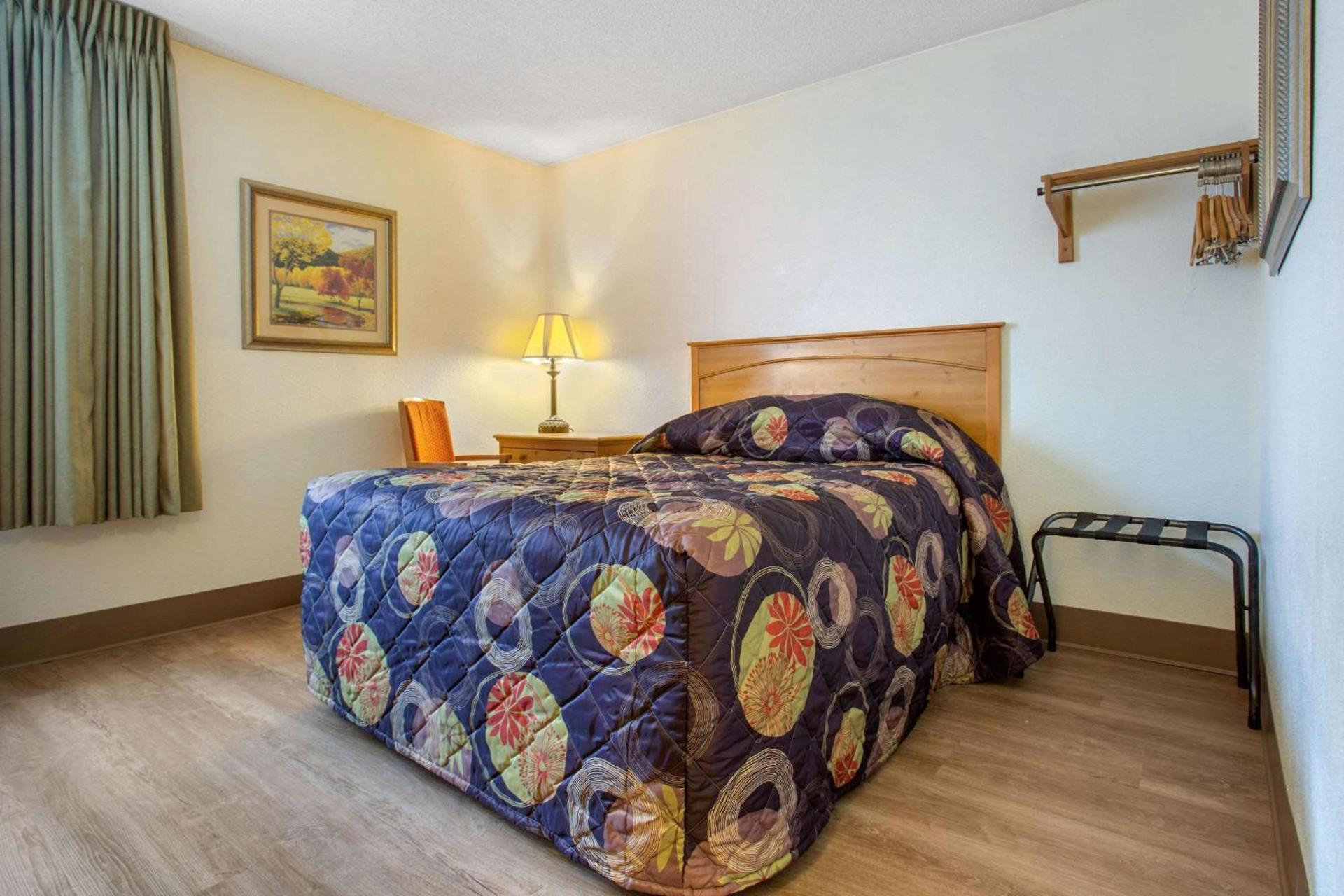 Rodeway Inn Asheville photo 27