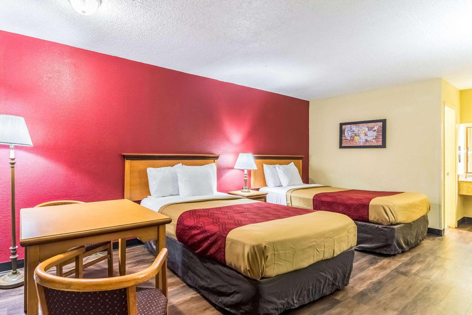 Econo Lodge Whiteville photo 10