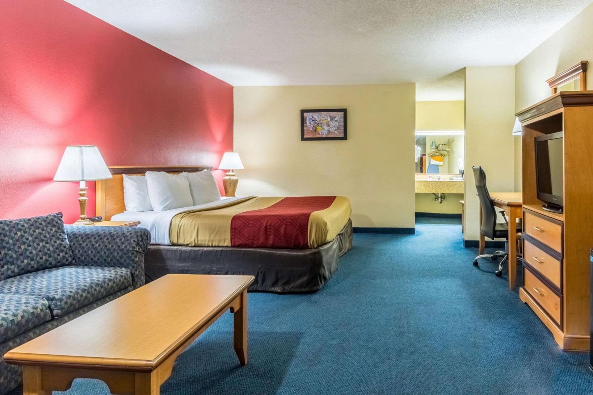 Econo Lodge Whiteville photo 19