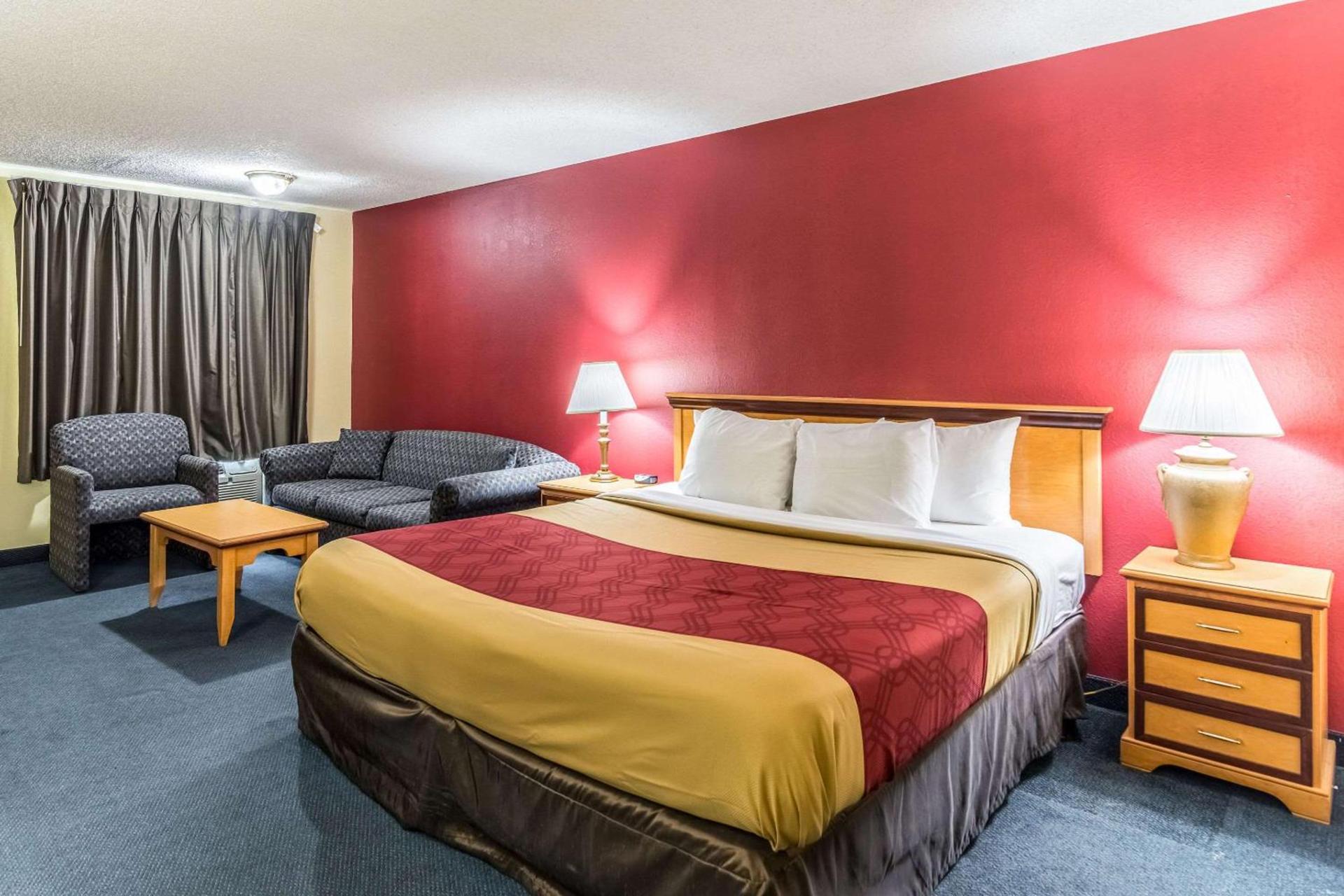 Econo Lodge Whiteville photo 20