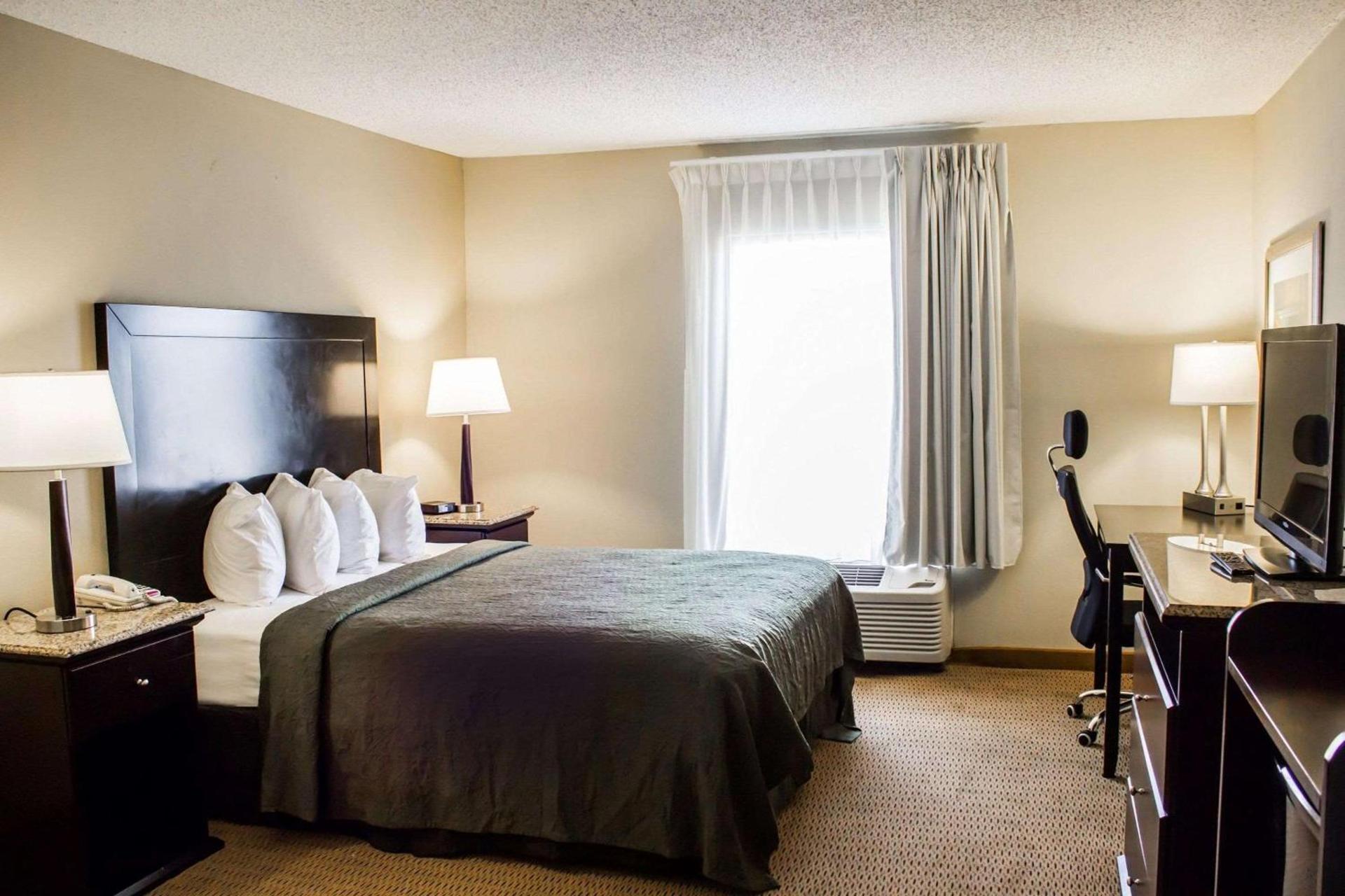 Quality Inn & Suites Wilson I-95 photo 3