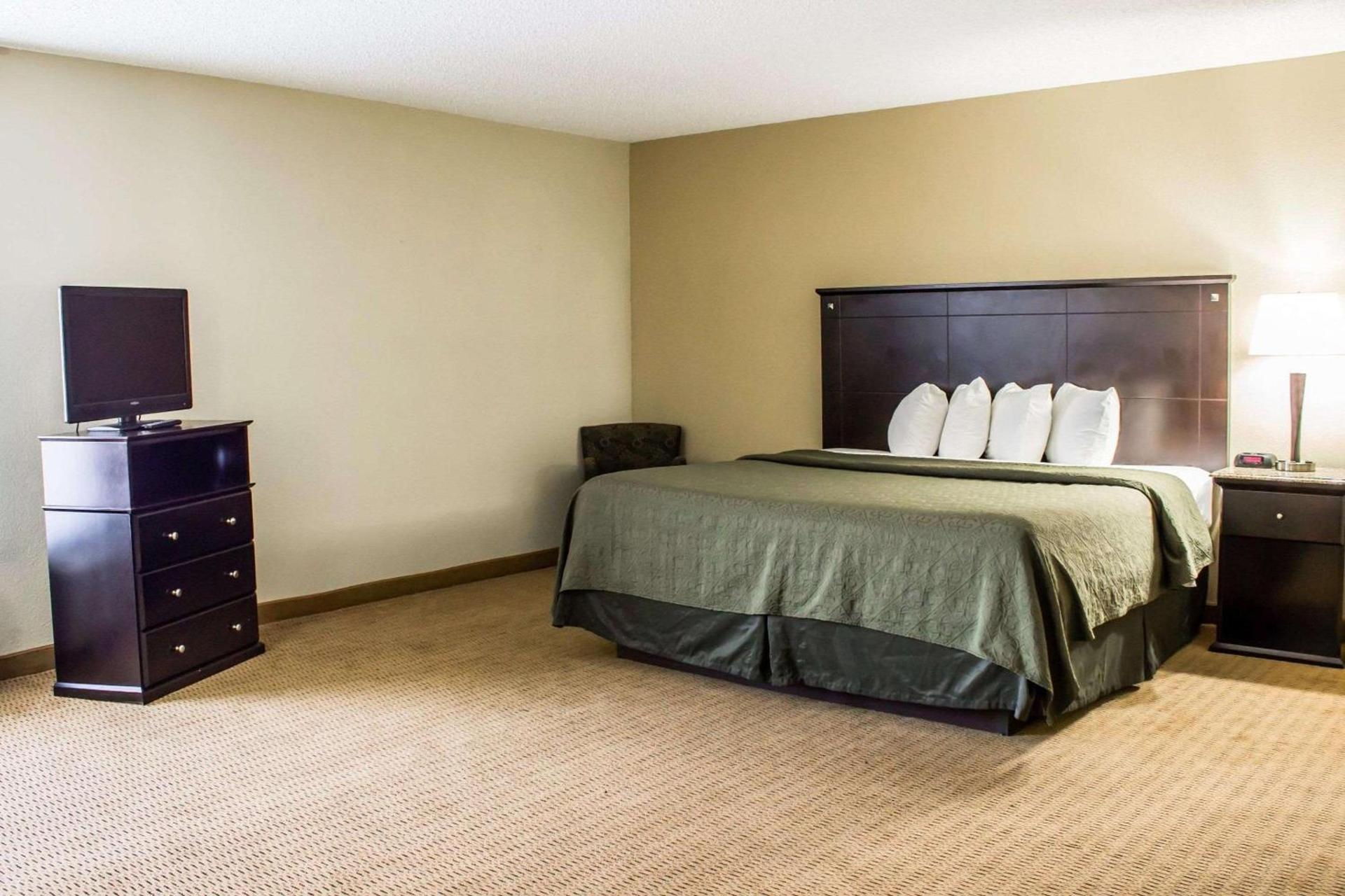 Quality Inn & Suites Wilson I-95 photo 6