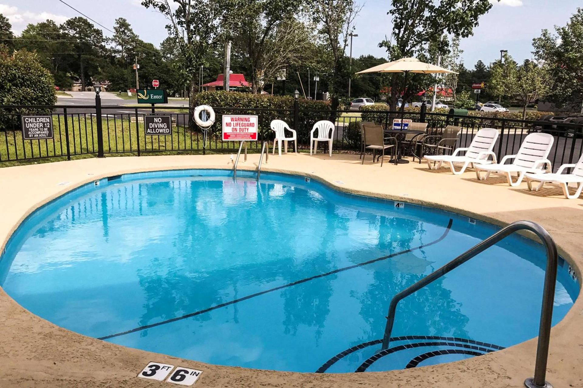 Quality Inn Raeford photo 12