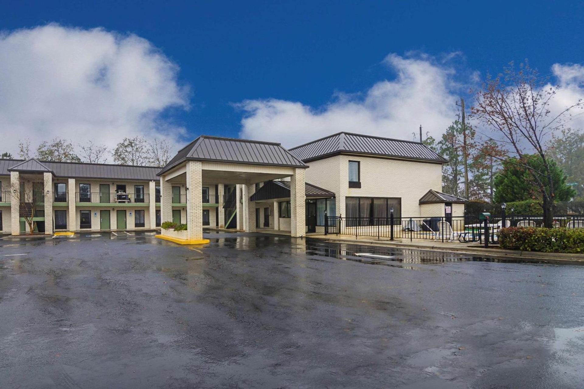 Quality Inn Raeford photo 11