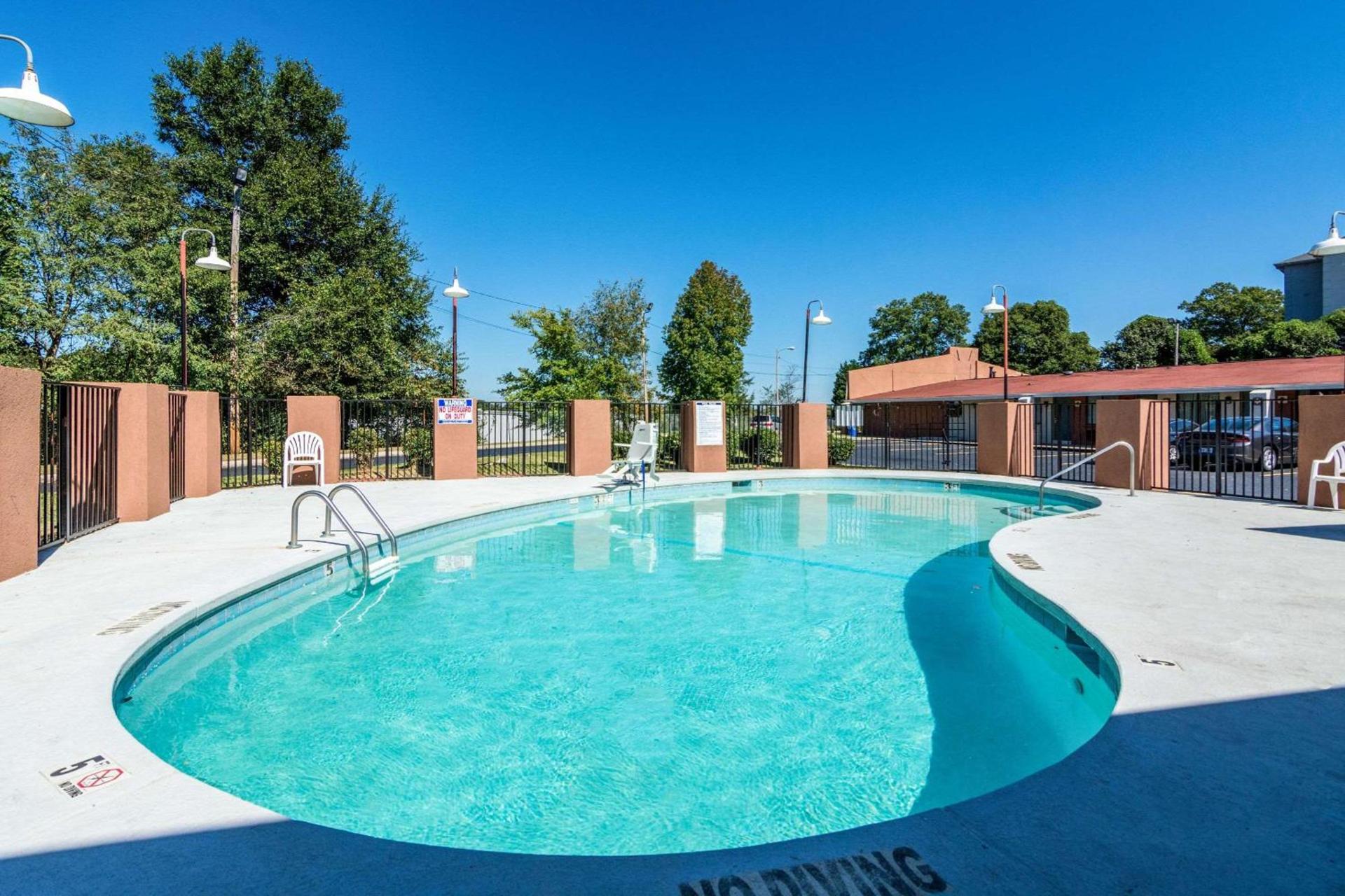 Econo Lodge Gastonia North photo 24