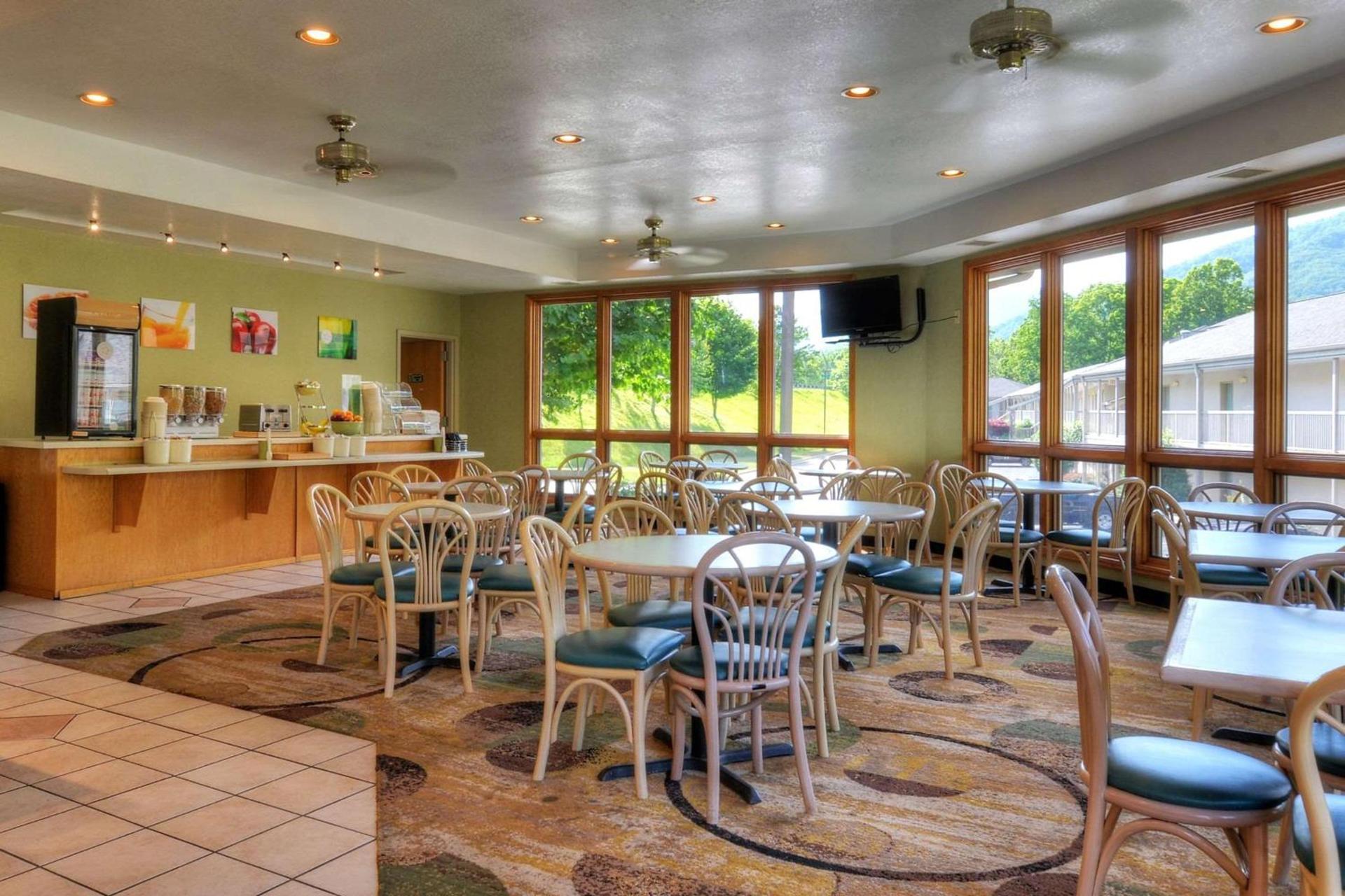 Quality Inn Cherokee Riverside photo 19