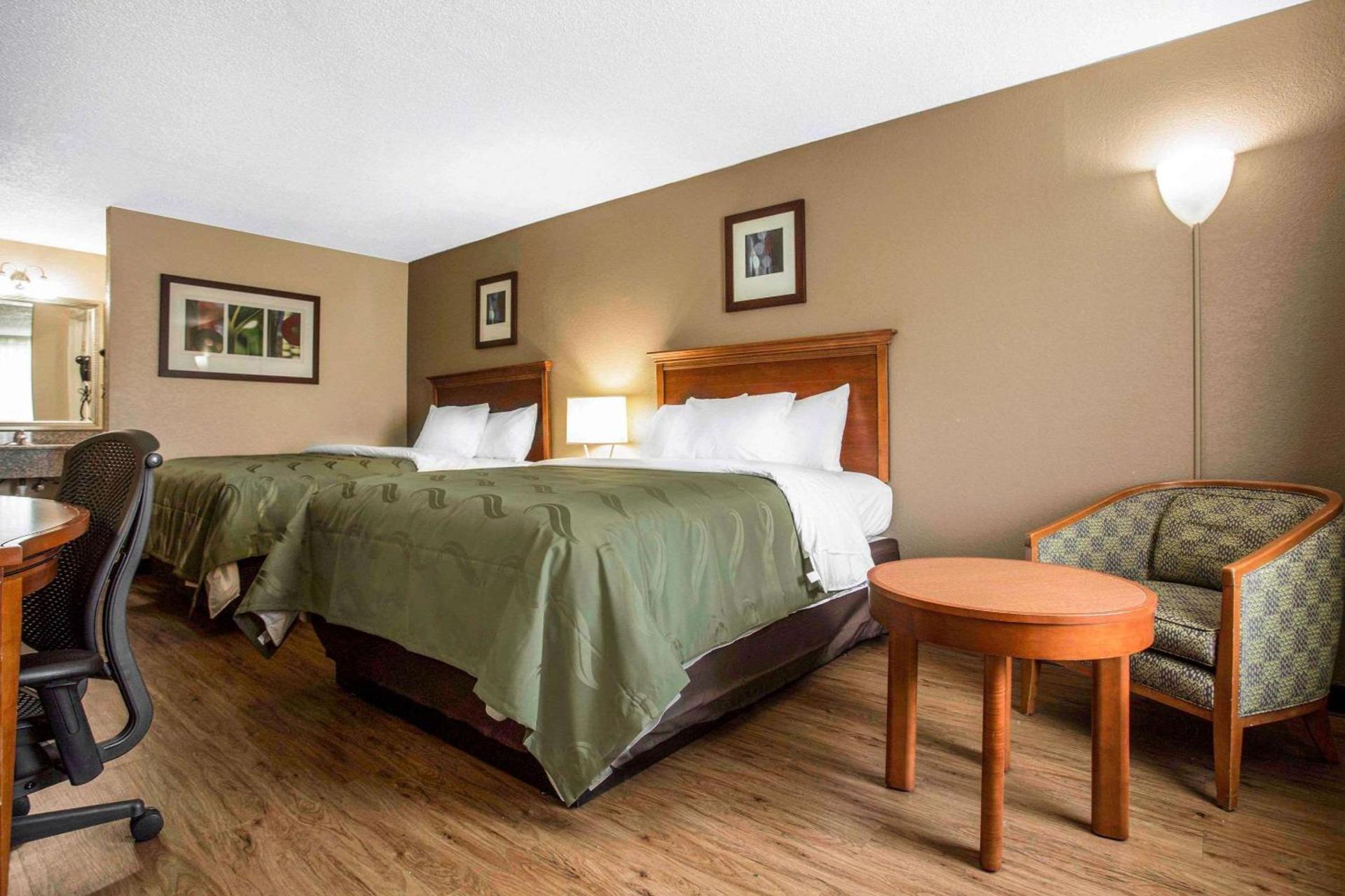 Quality Inn & Suites University Area photo 2