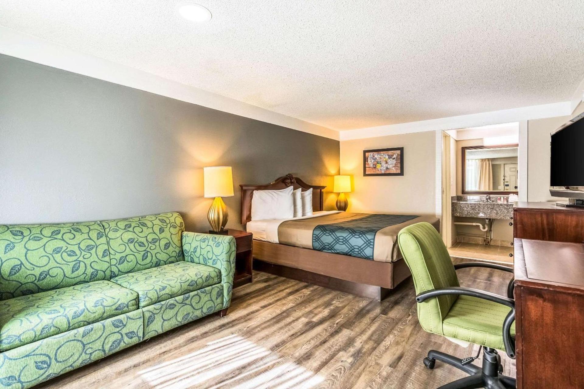 Econo Lodge Gastonia North photo 20