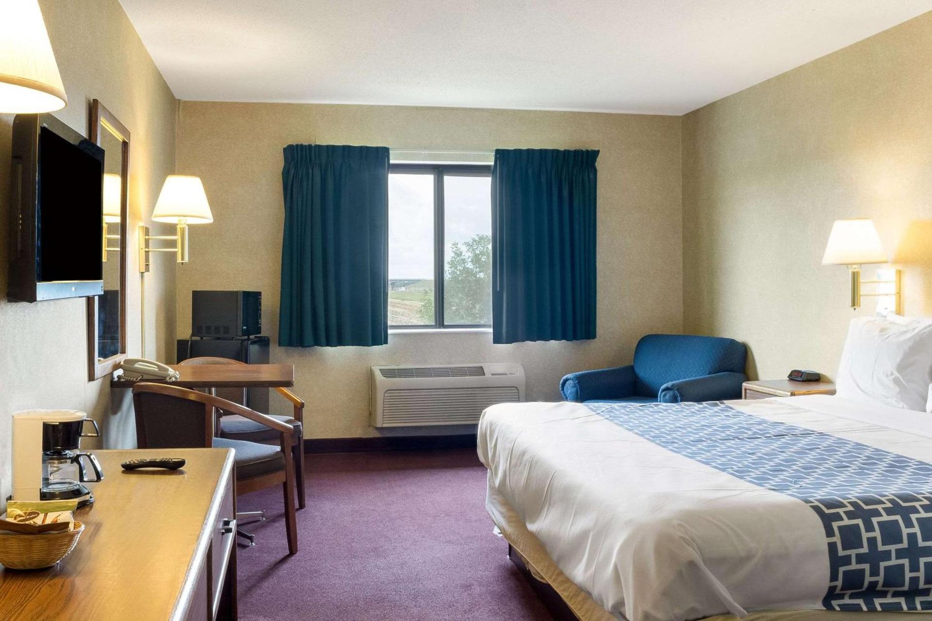 Rodeway Inn Wahpeton photo 14