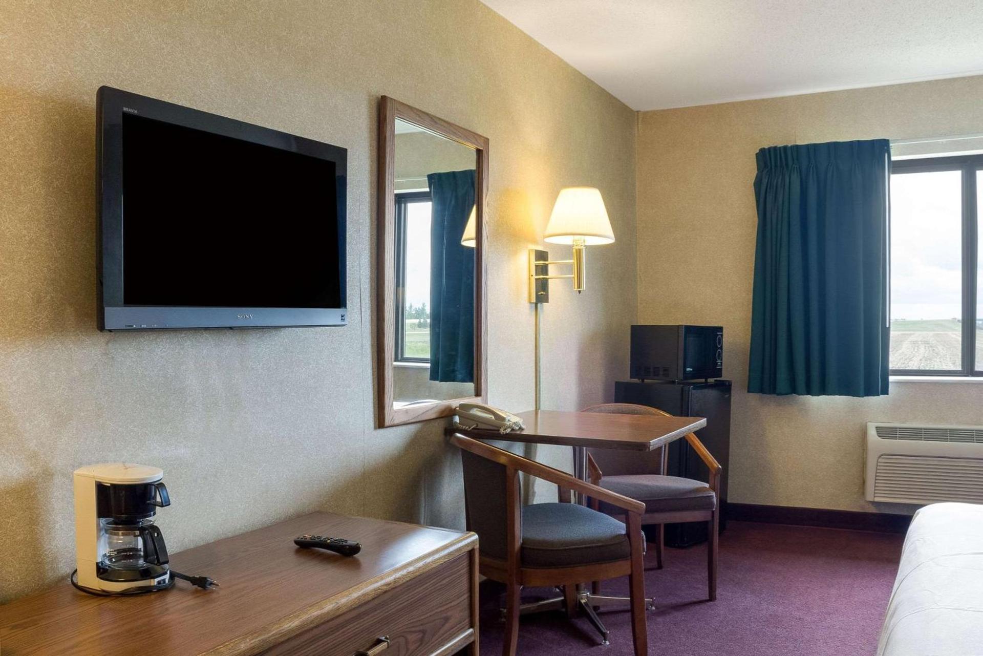Rodeway Inn Wahpeton photo 22