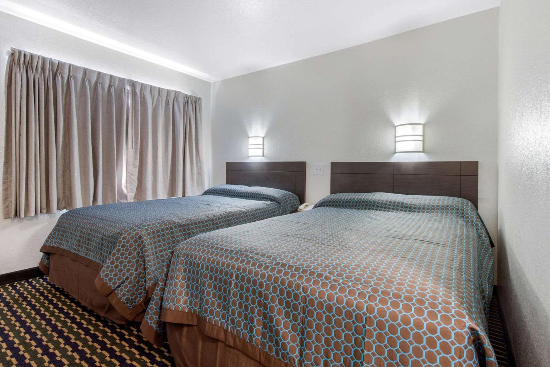 Rodeway Inn Winston Salem Route 52 photo 20