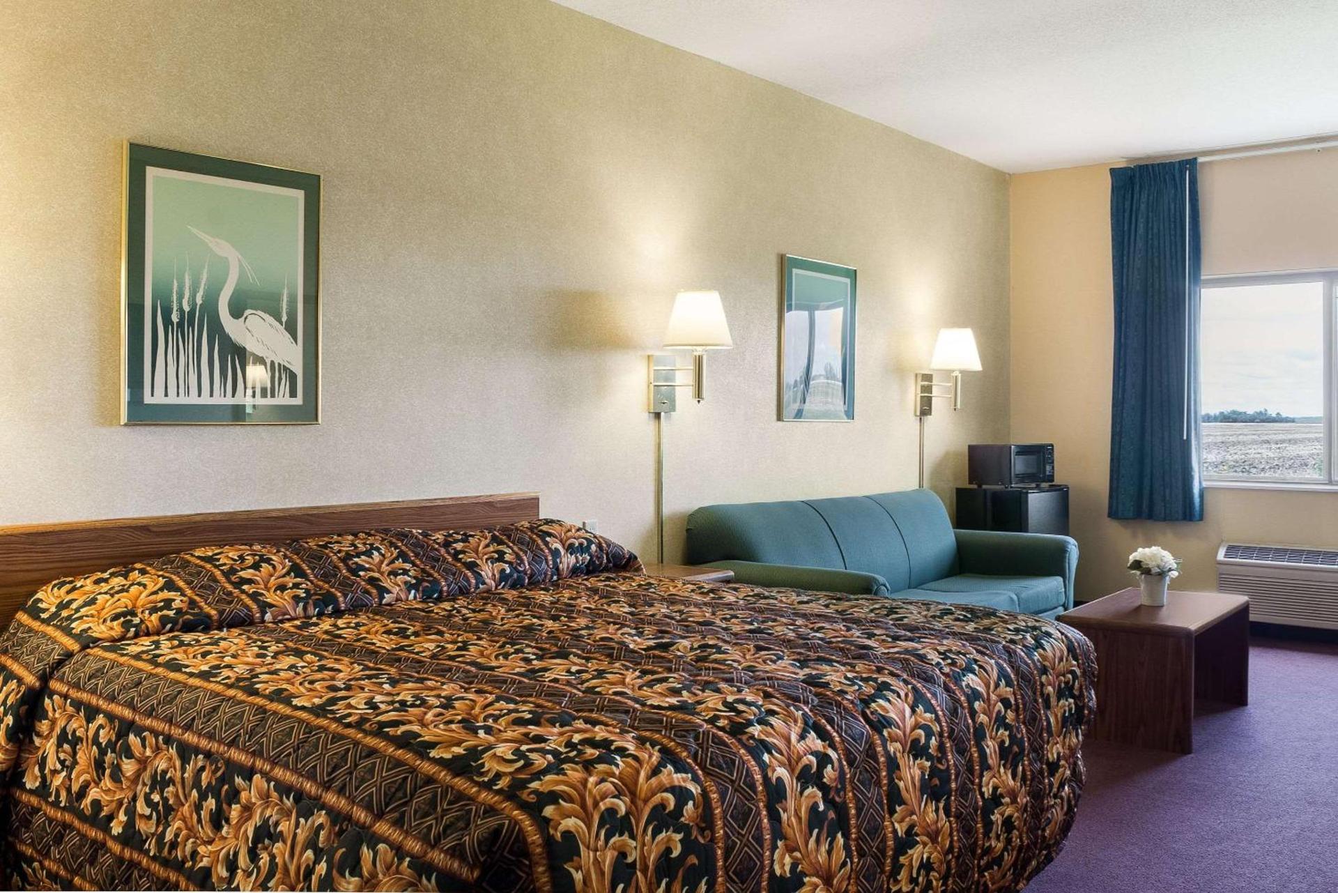 Rodeway Inn Wahpeton photo 32