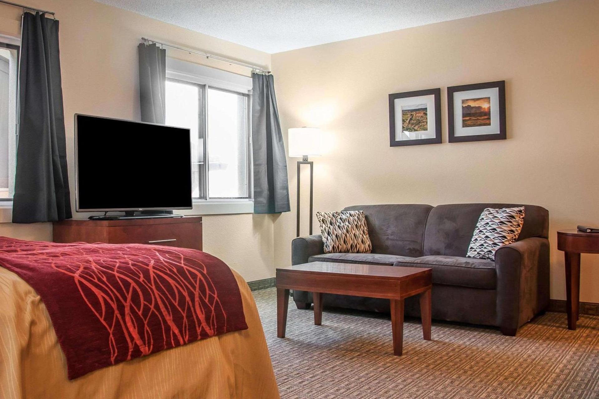Comfort Inn Dickinson photo 13