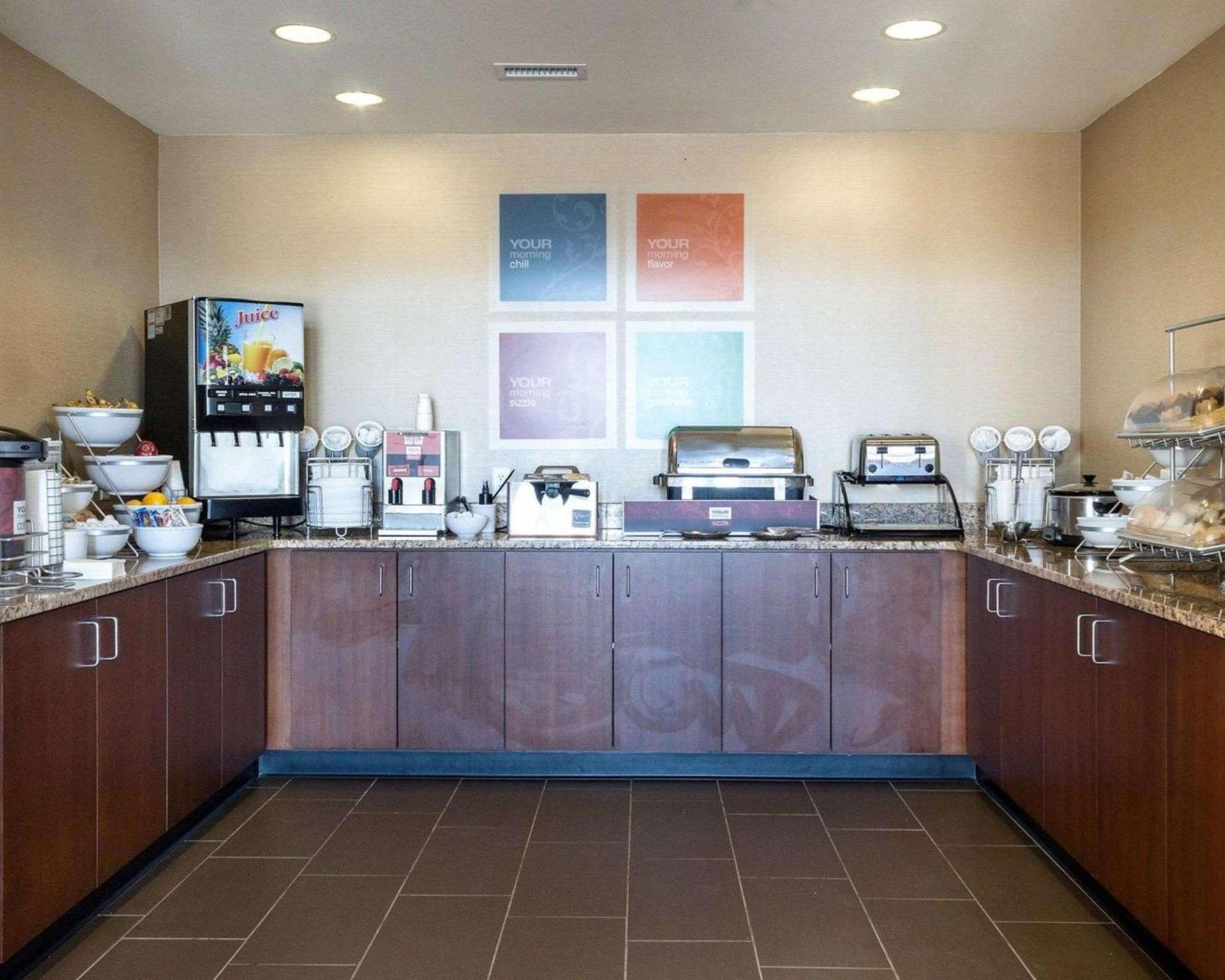 Comfort Inn & Suites Watford City photo 27