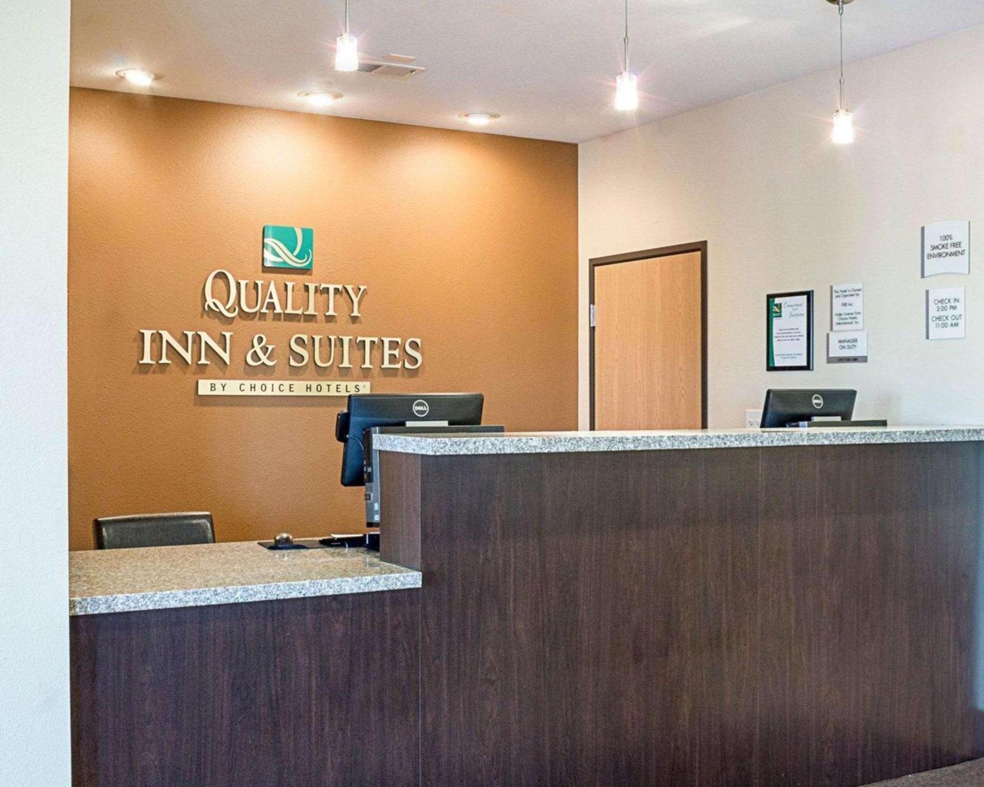 Quality Inn & Suites Minot North photo 7