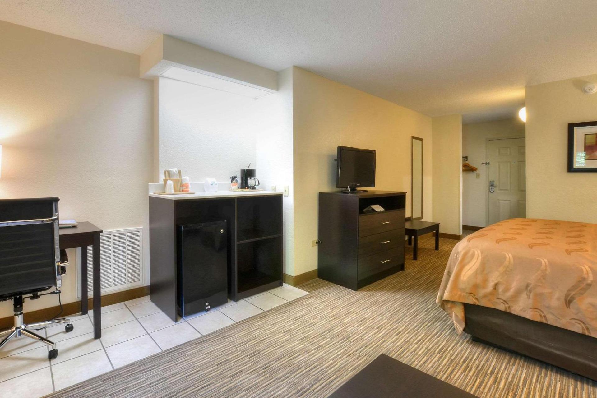 Quality Inn Cherokee Riverside photo 11