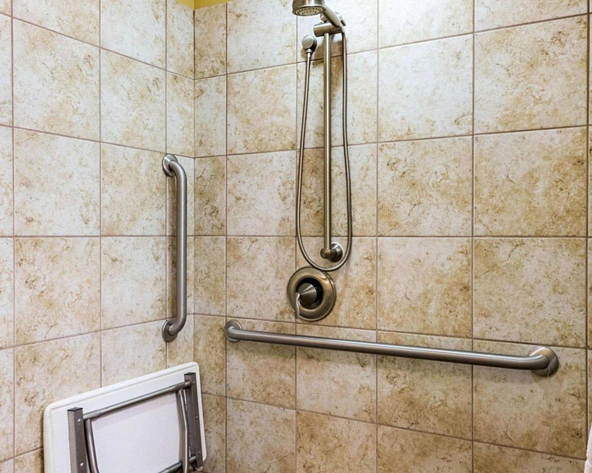 MainStay Suites Minot photo 22