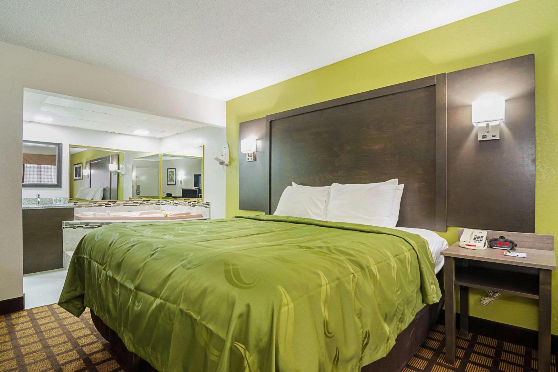 Quality Inn Raeford photo 5