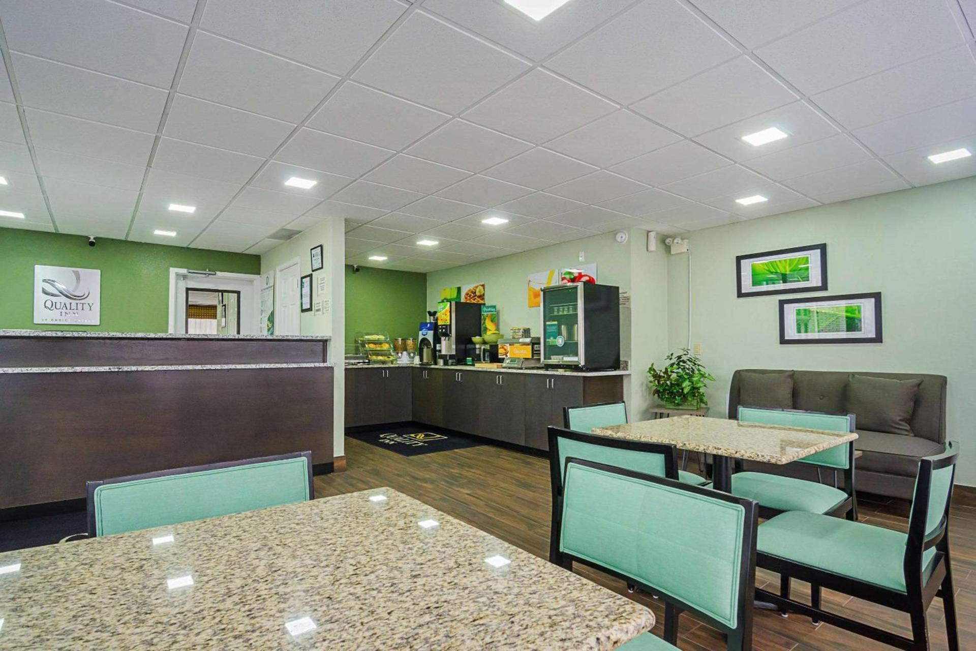 Quality Inn Raeford photo 4