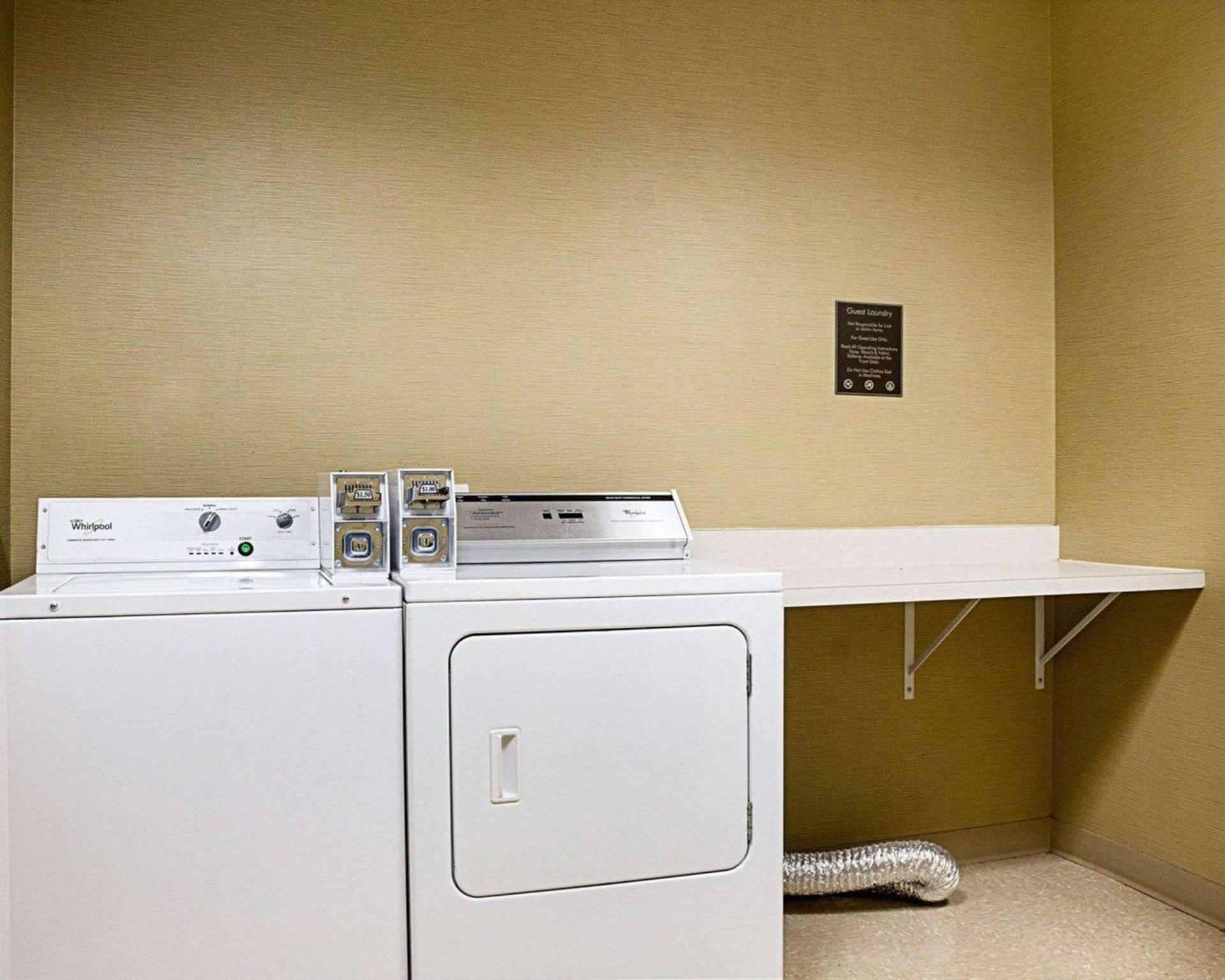 Comfort Suites Minot South photo 48