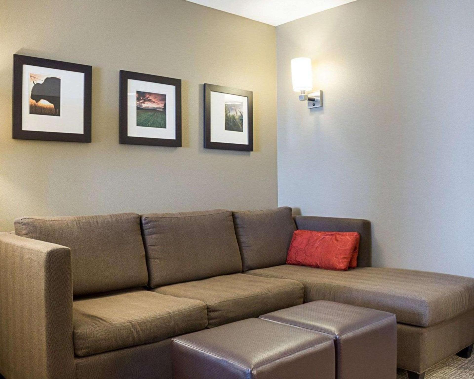 Comfort Suites Fargo Medical Center photo 15